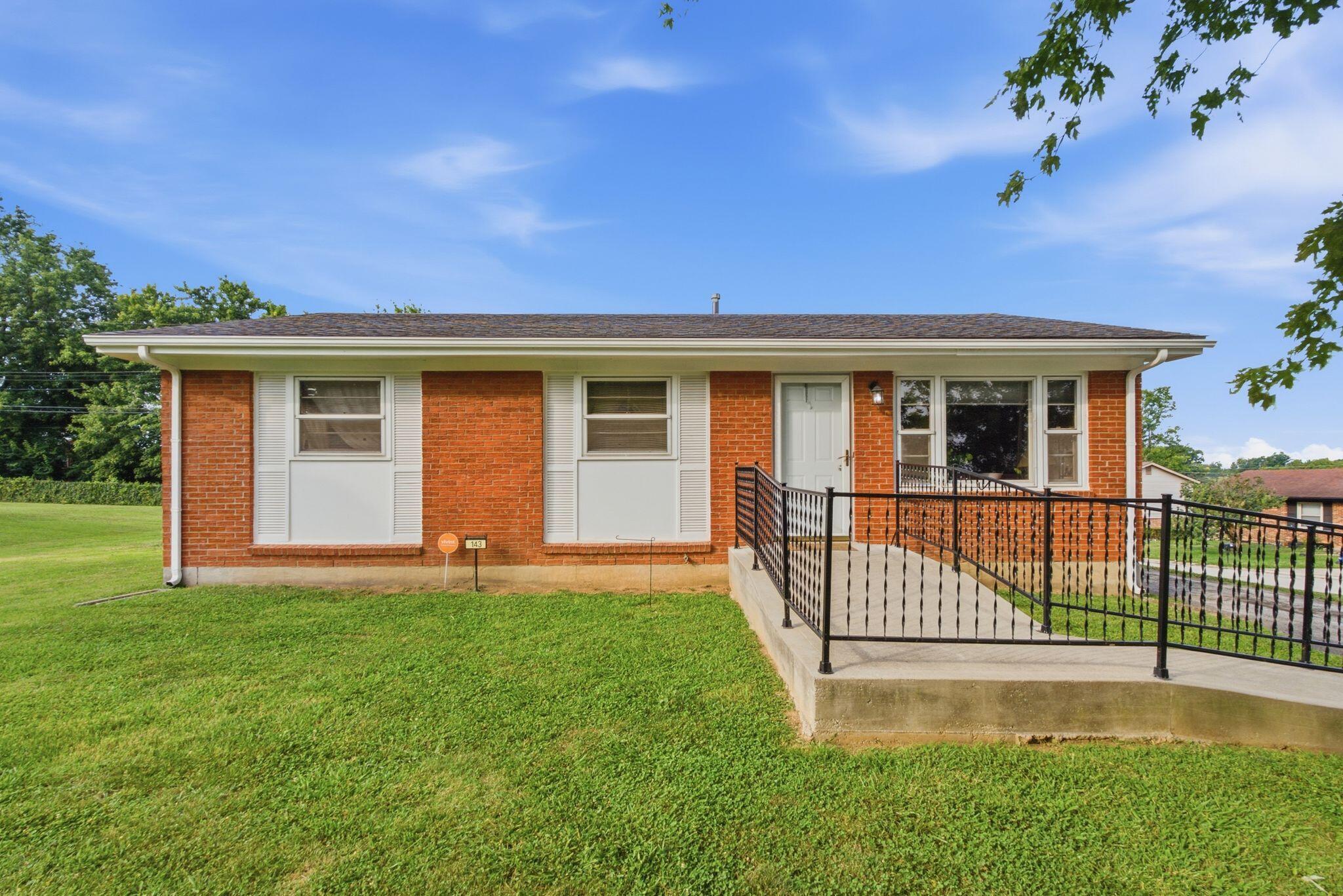 143 Spruce Court — photo