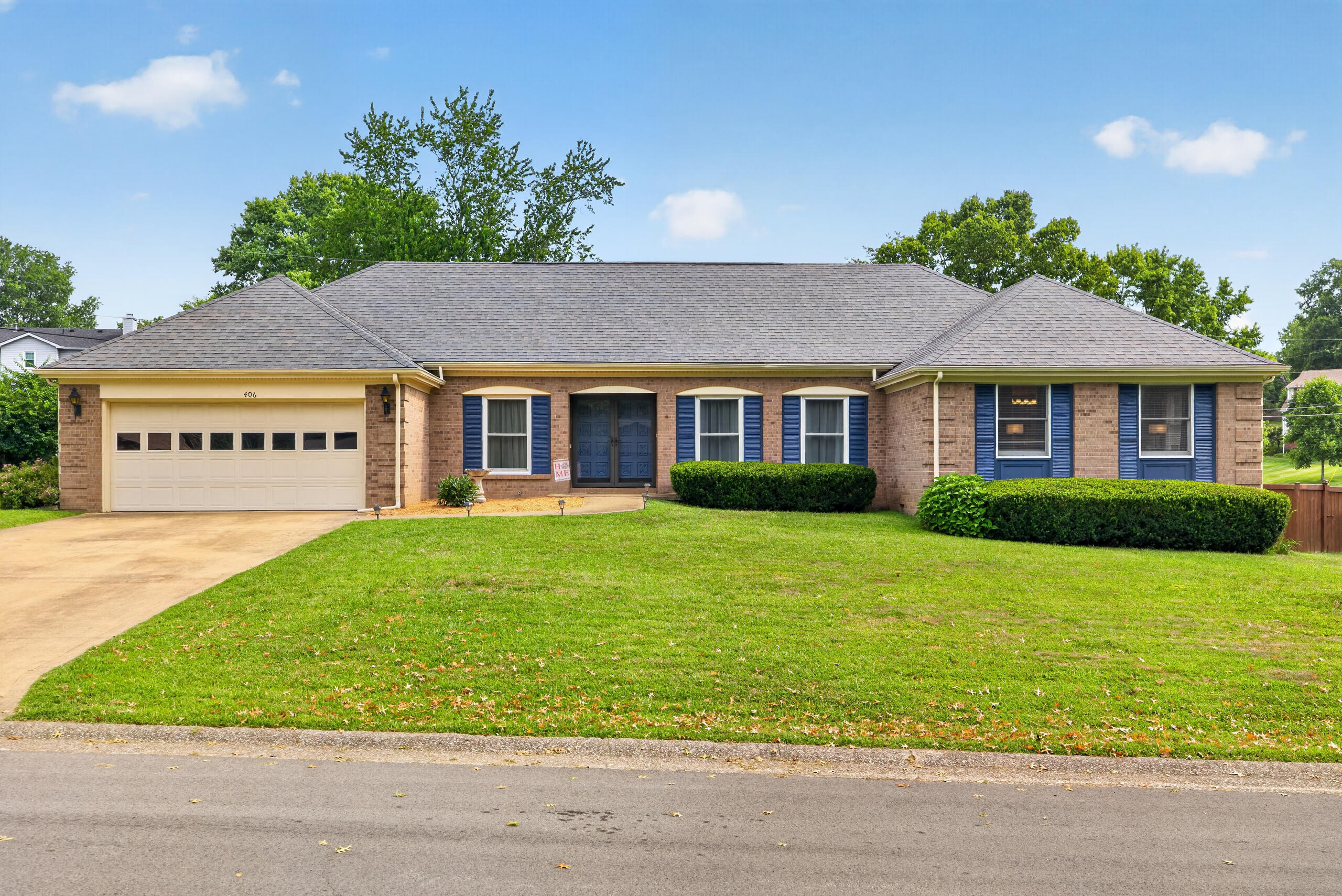 406 Lynnway Drive — photo
