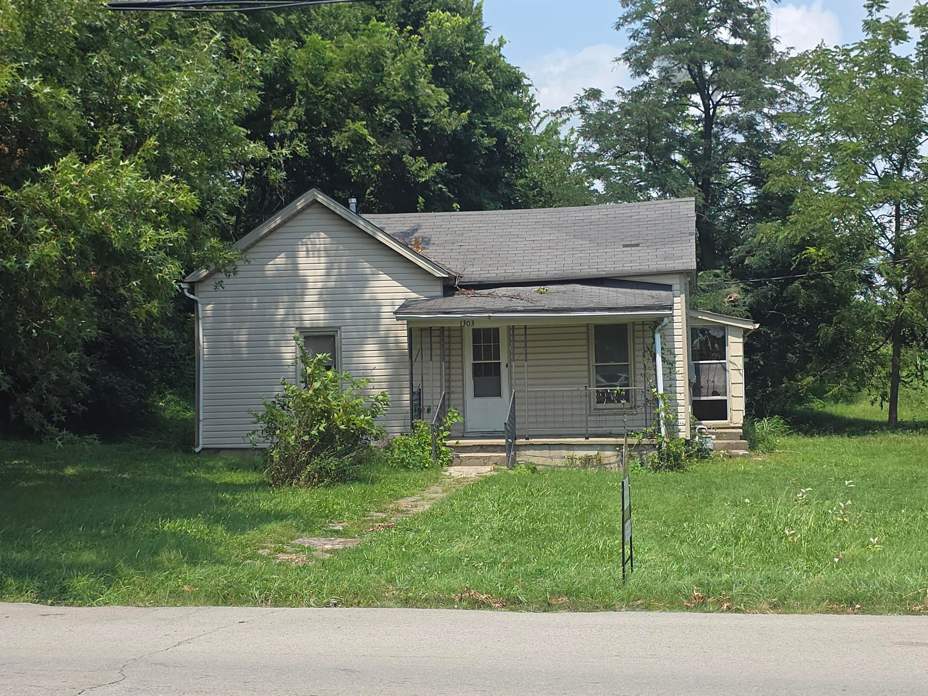 1303 E Main Street — photo