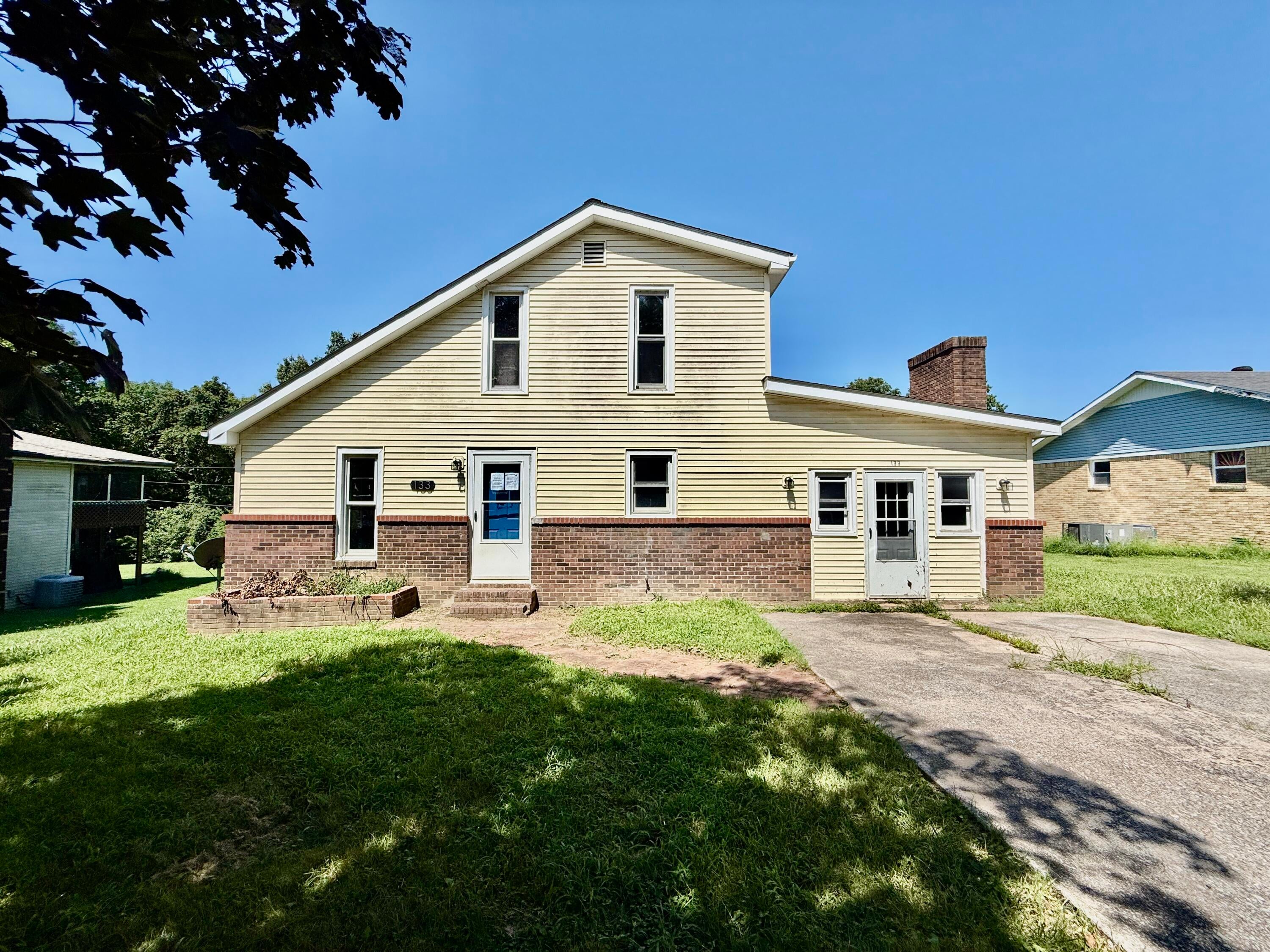133 Oak Lane — photo