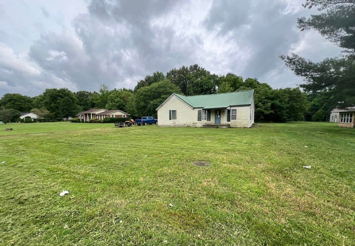 1560 US-60 — photo