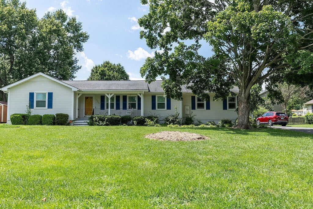 1200 Pin Oak Drive — photo
