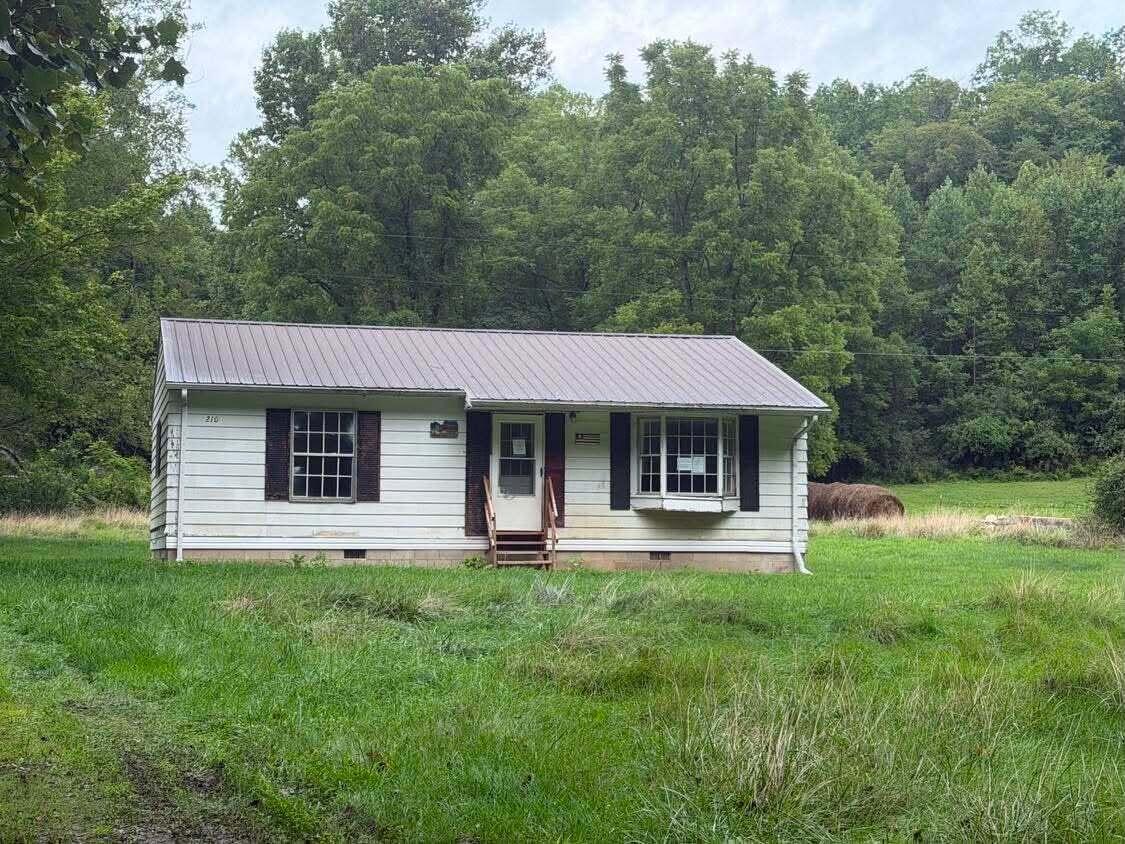210 Fannin-Roscoe Road — photo