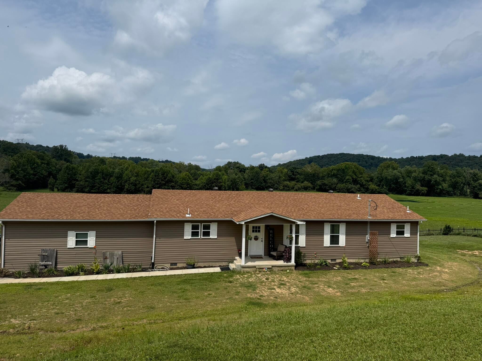 9529 Grandview Lake Road — photo
