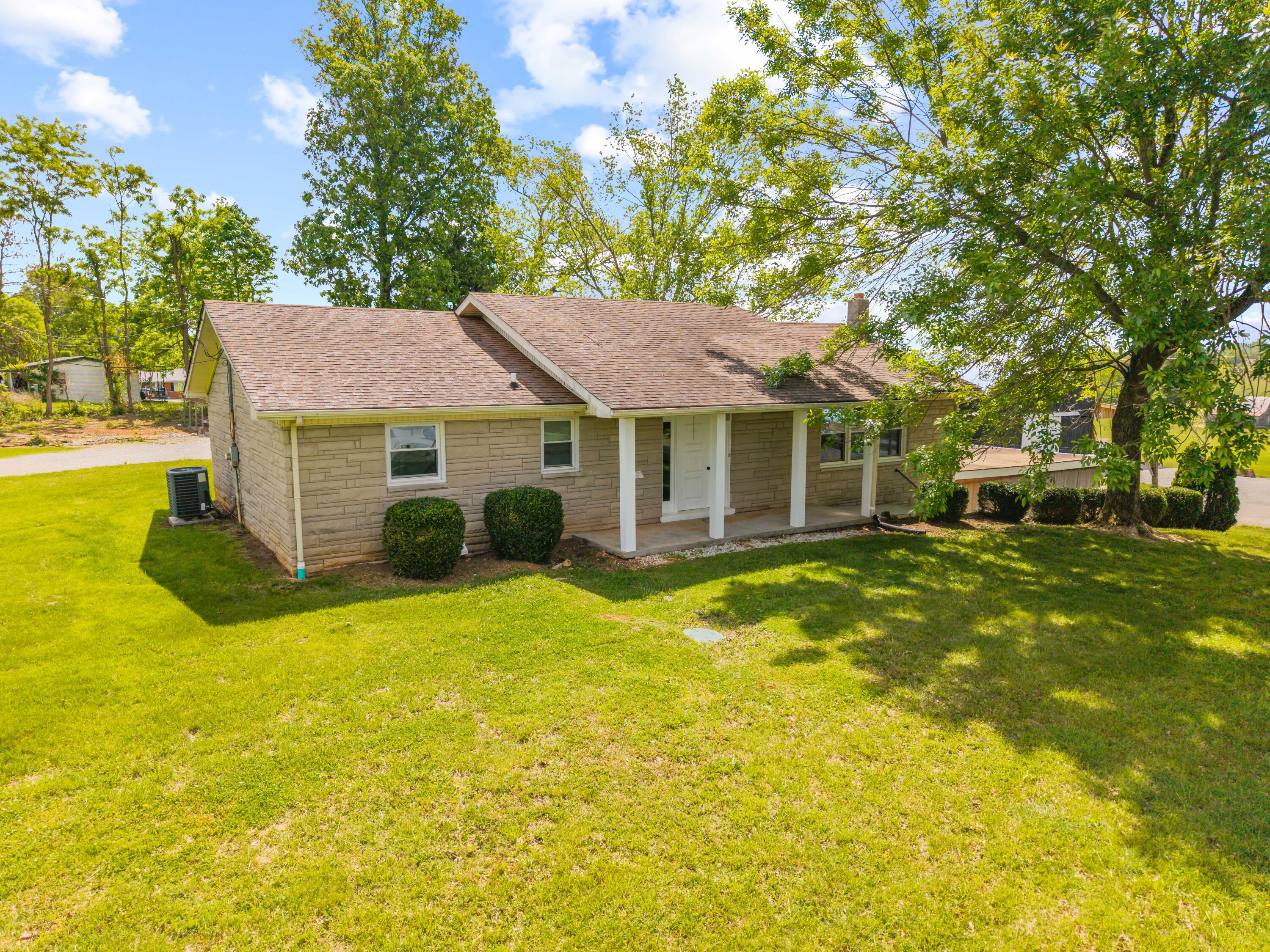 9210 Kentucky 1247 — photo