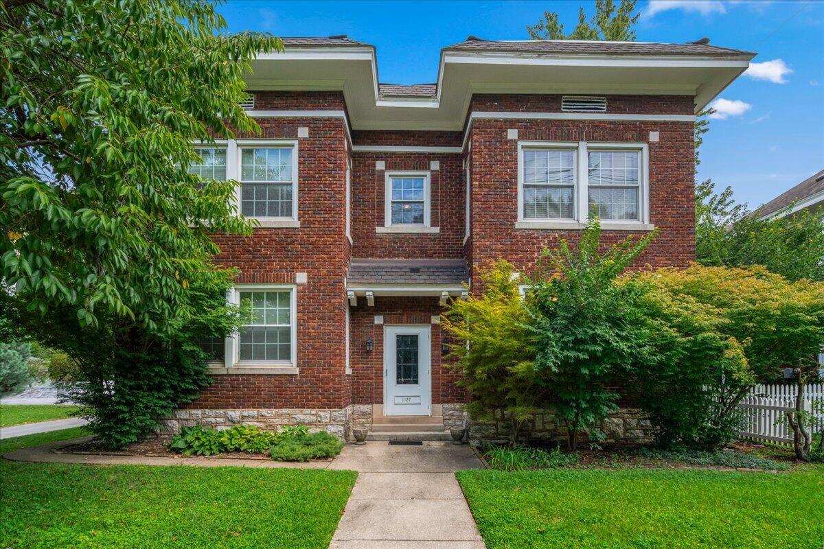 1127 Richmond Road 4 — photo