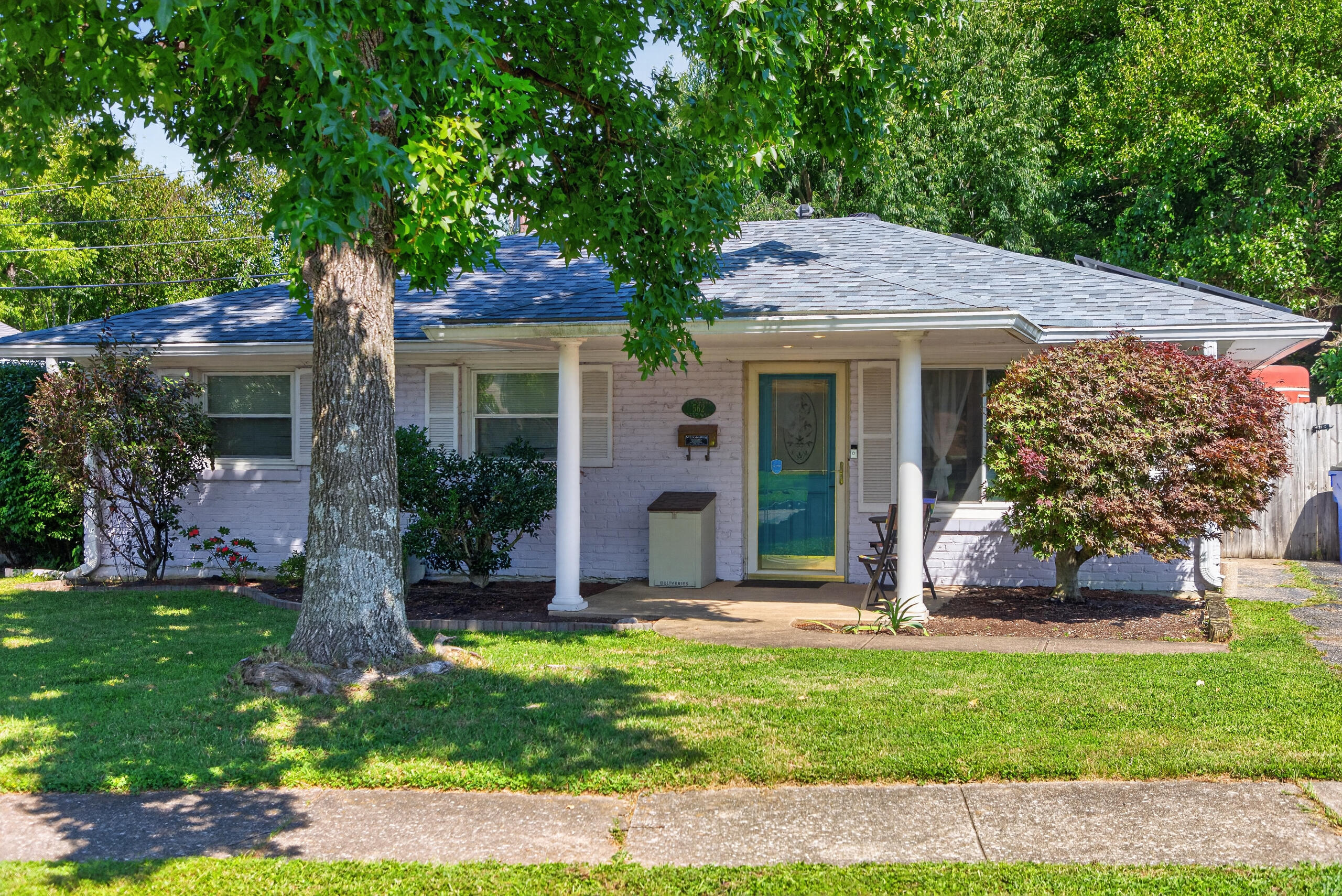 562 Sandalwood Drive — photo