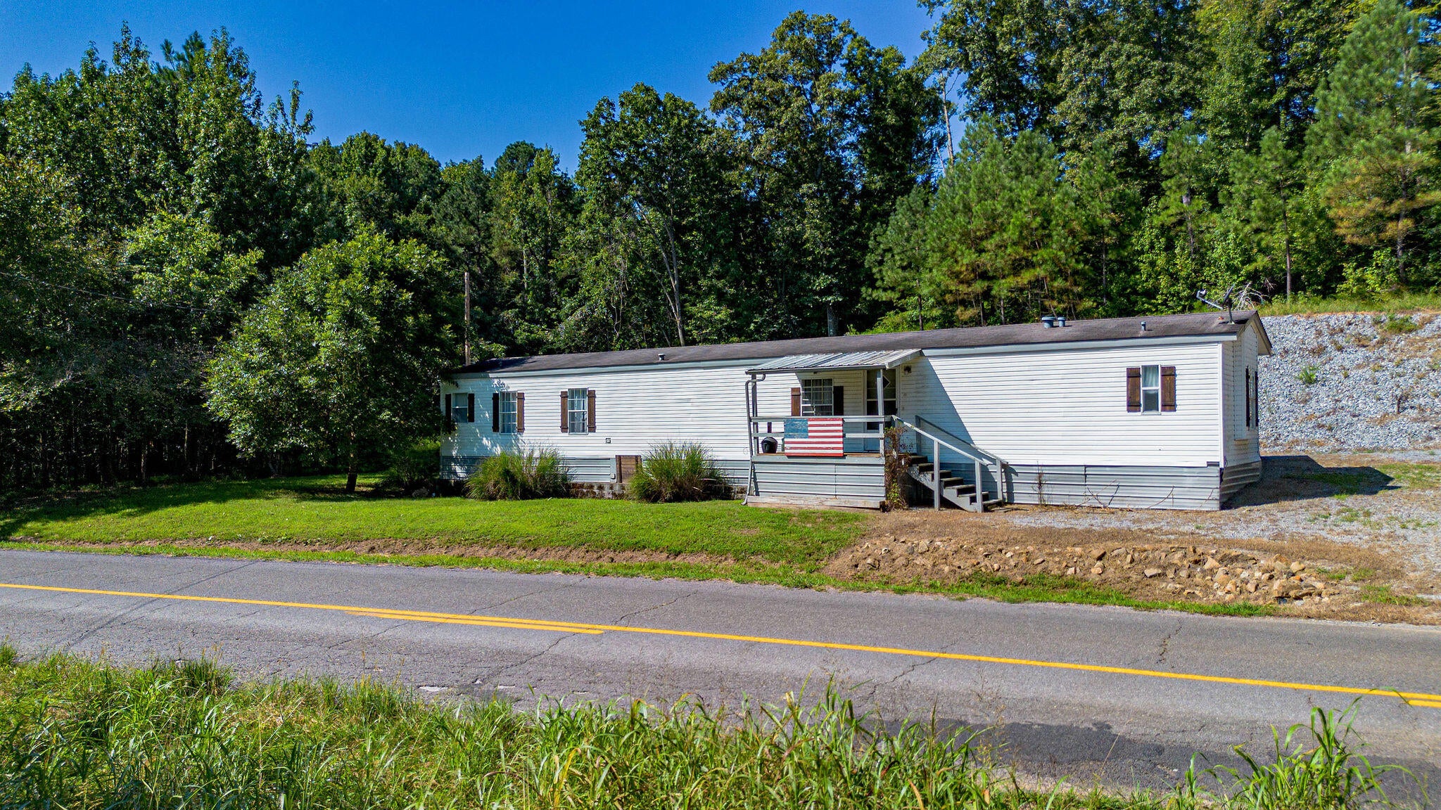 6861 Rockcastle Road — photo