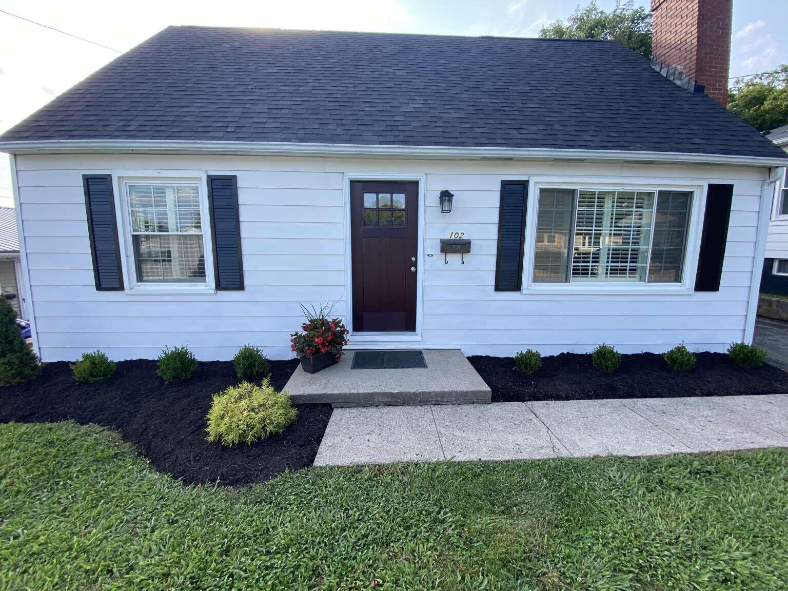 102 Cardinal Court — photo