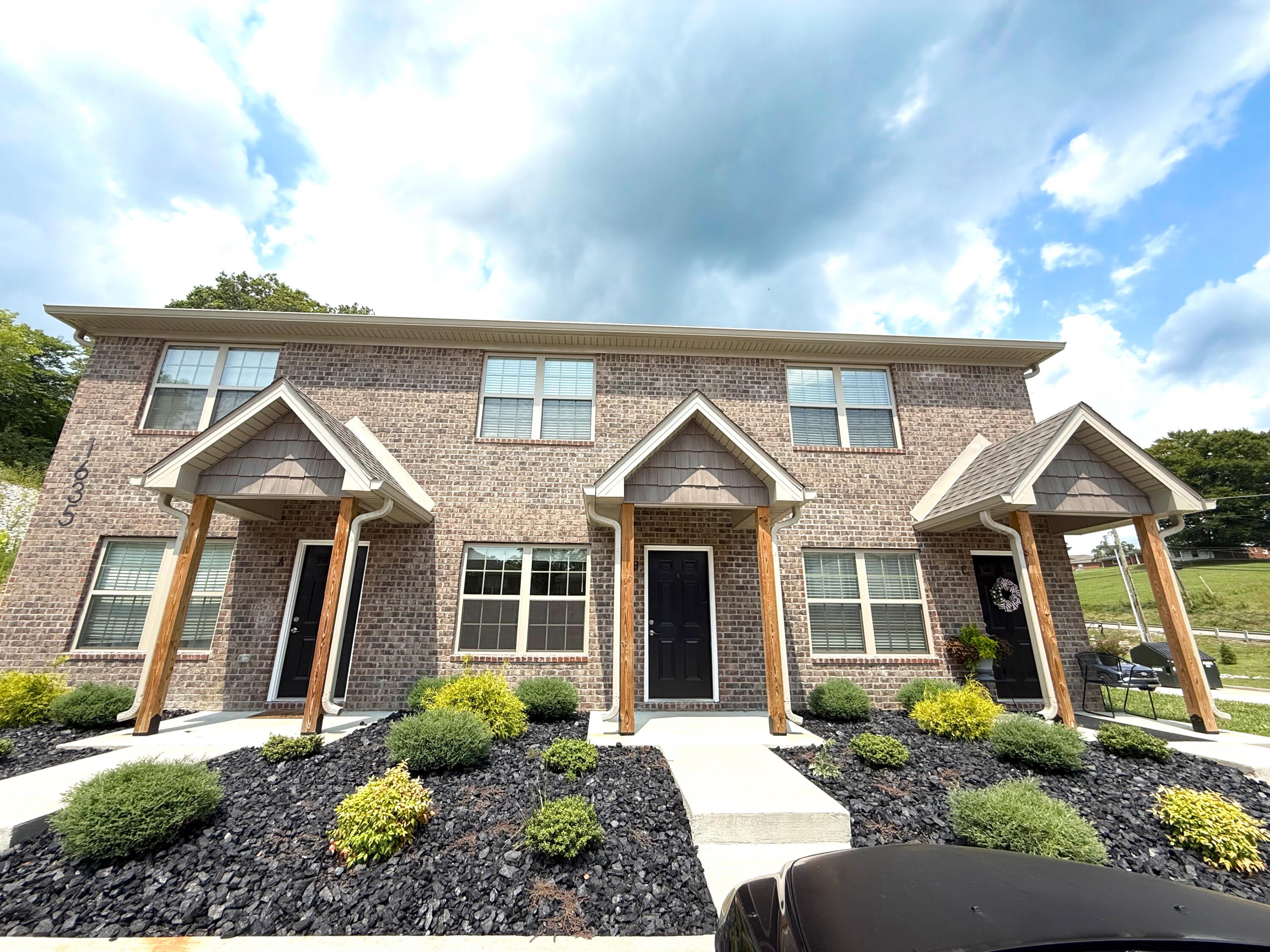 1635 Ky-1247 B — photo