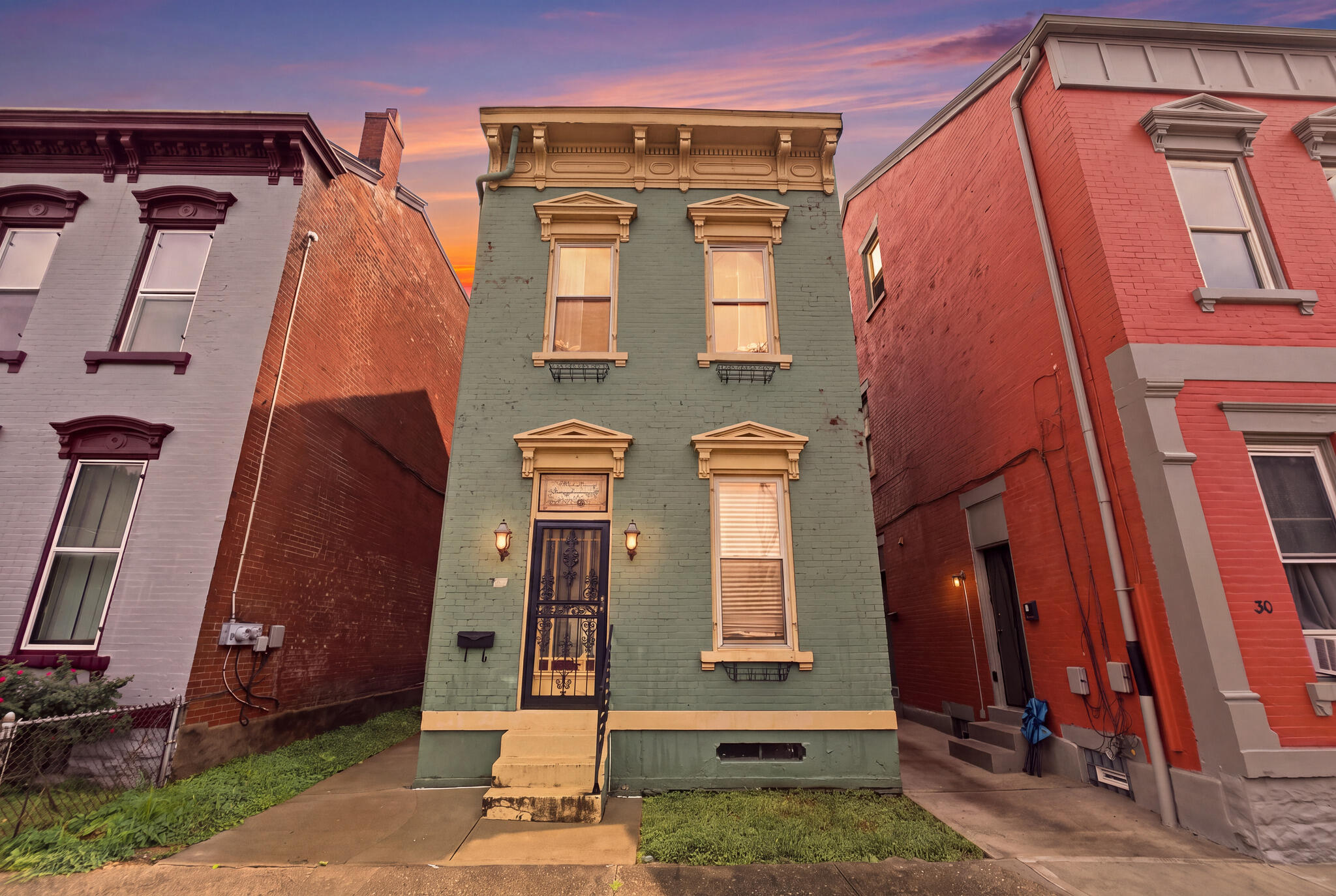 28 W 10th Street — photo