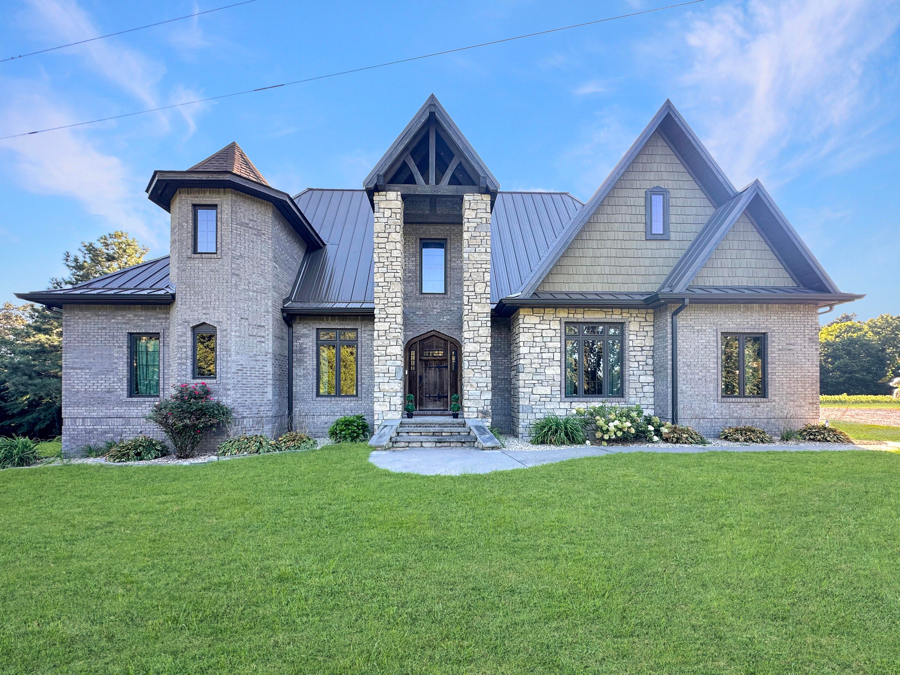805 Short Road — photo