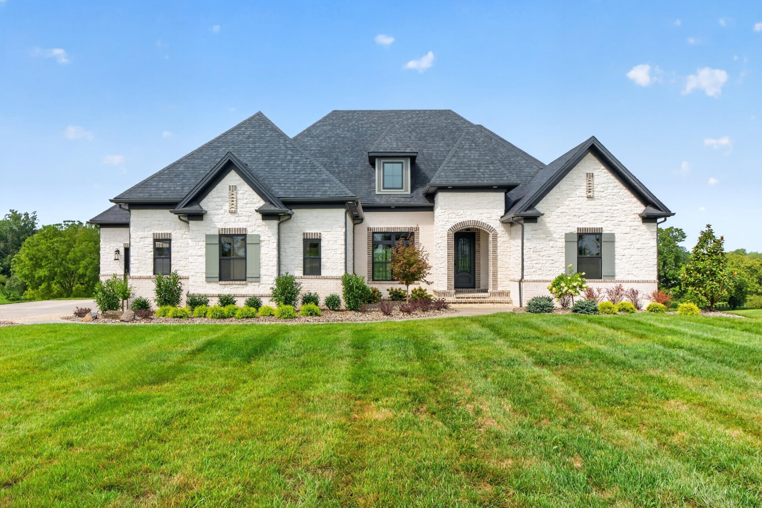 216 Doe Run Road — photo