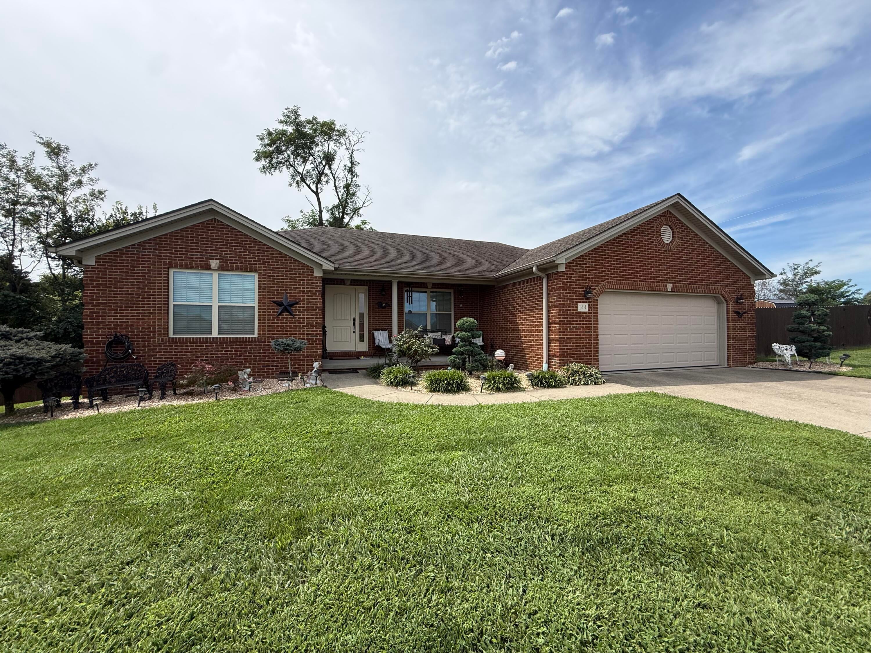 144 Oak Meadow Drive — photo
