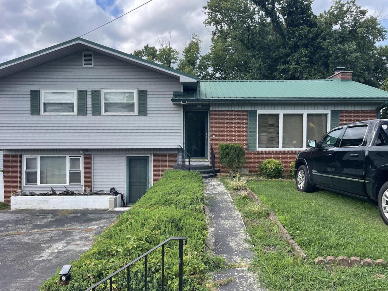 1102 W Chester Avenue — photo