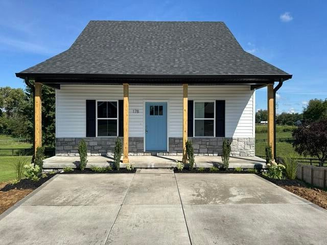 178 Hickory Court — photo