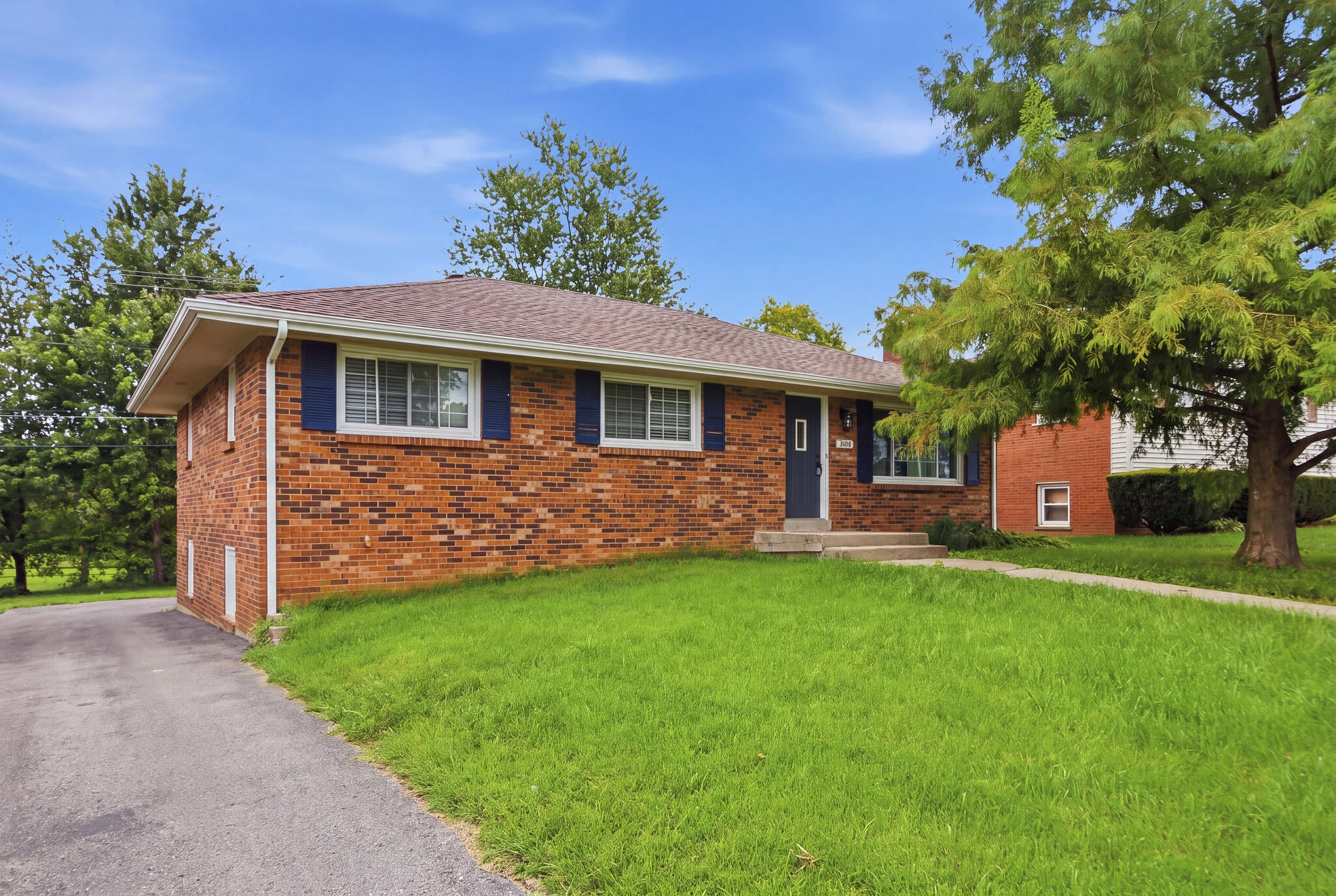 563 Bishop Drive — photo