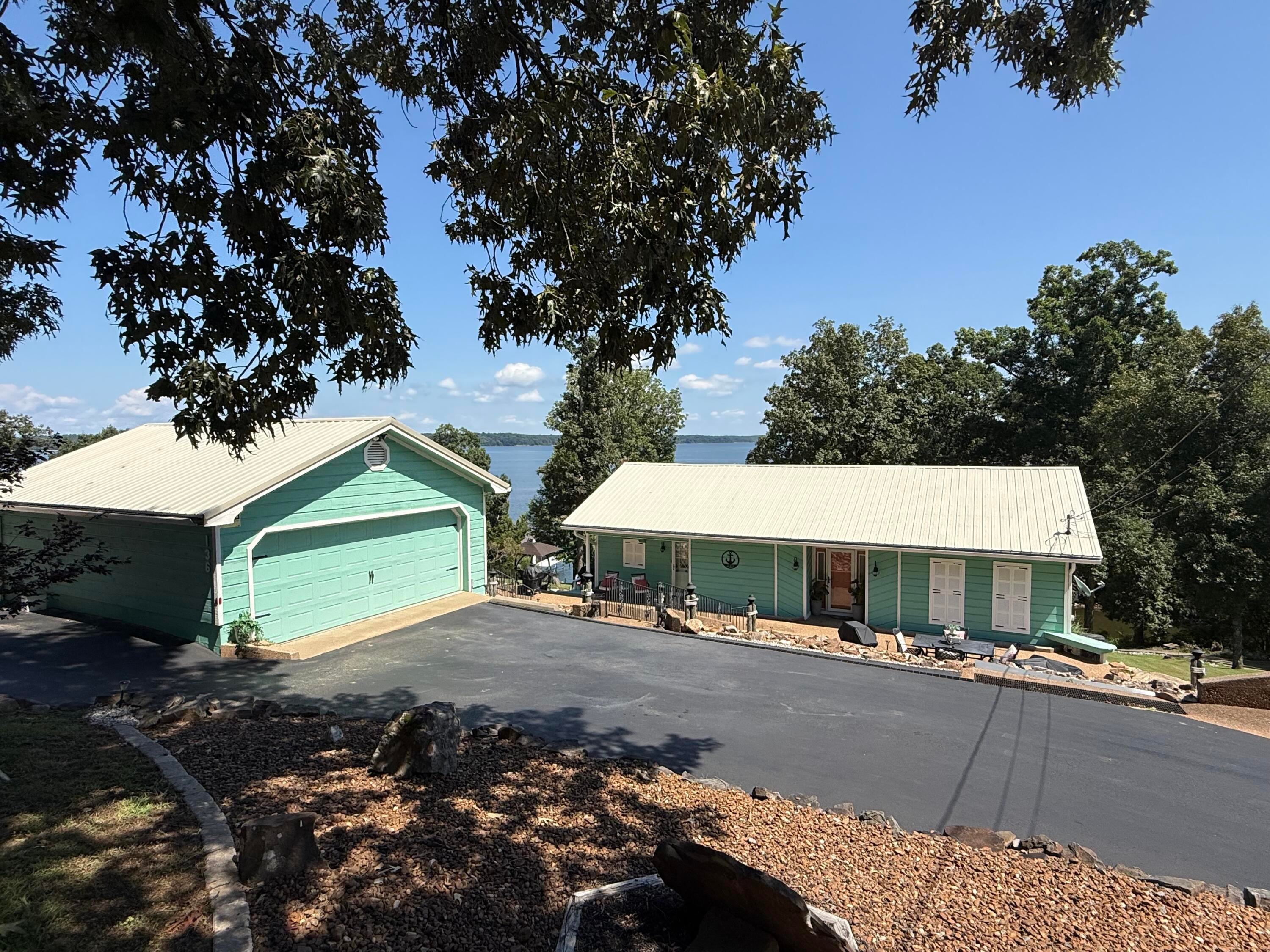 136 Sherwood Drive — photo