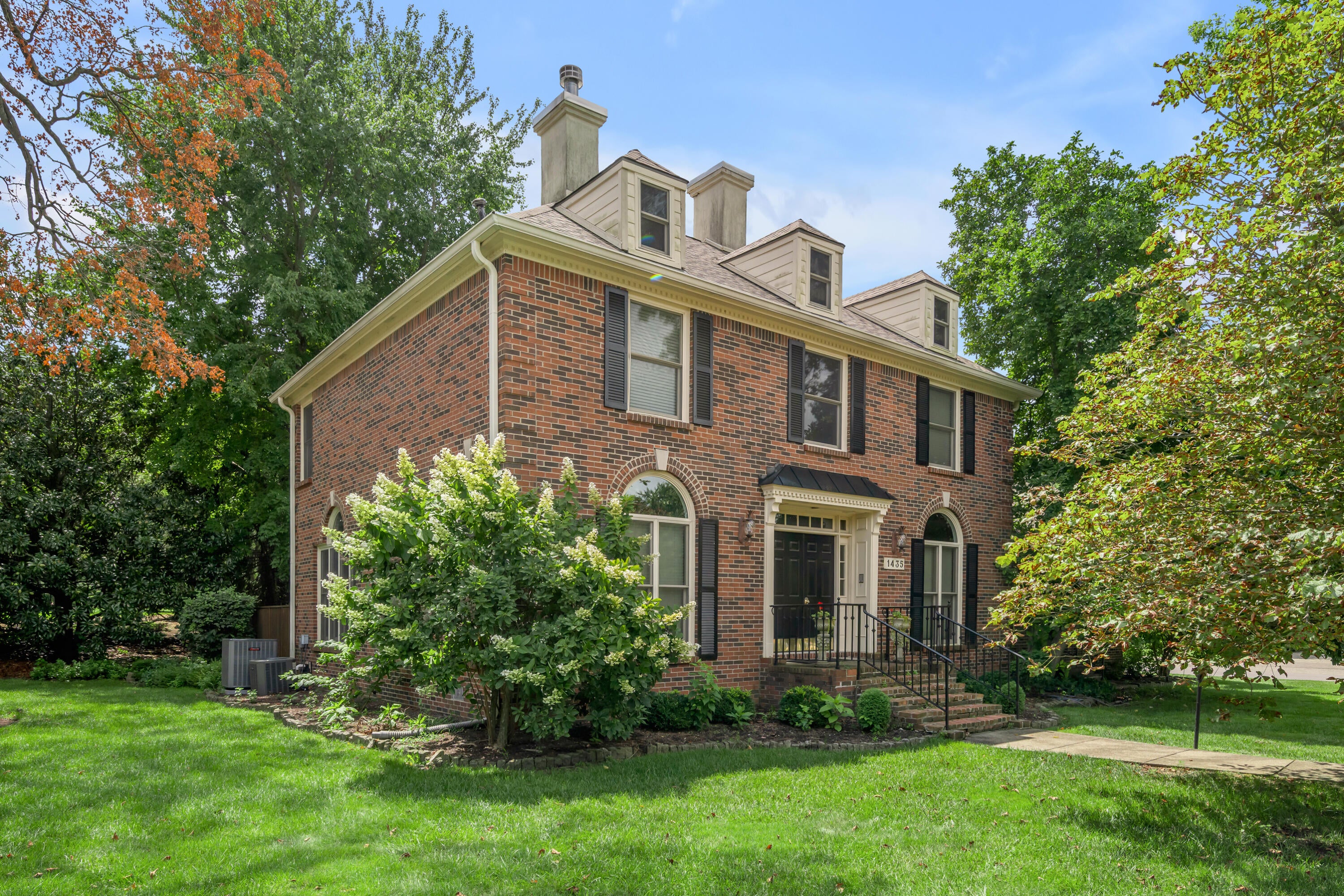 1435 Sugar Maple Lane — photo