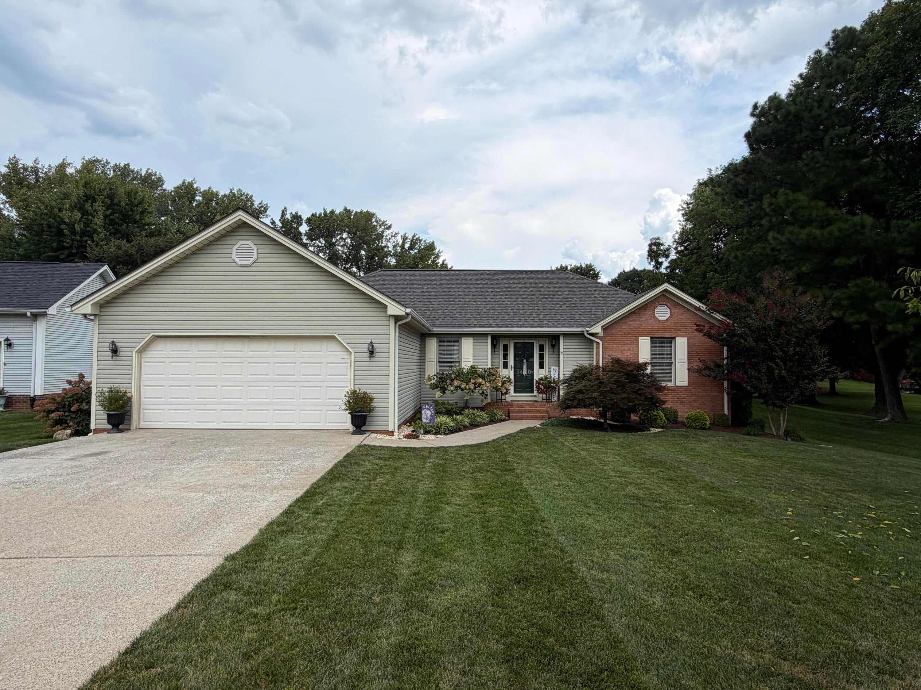 1400 N Shallow Lake Circle — photo