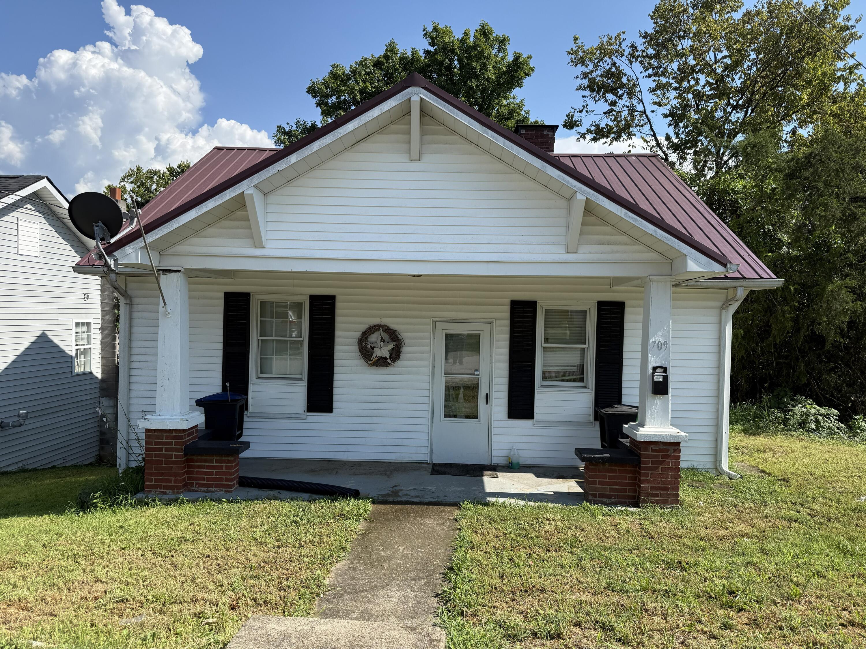709 Cline Street — photo
