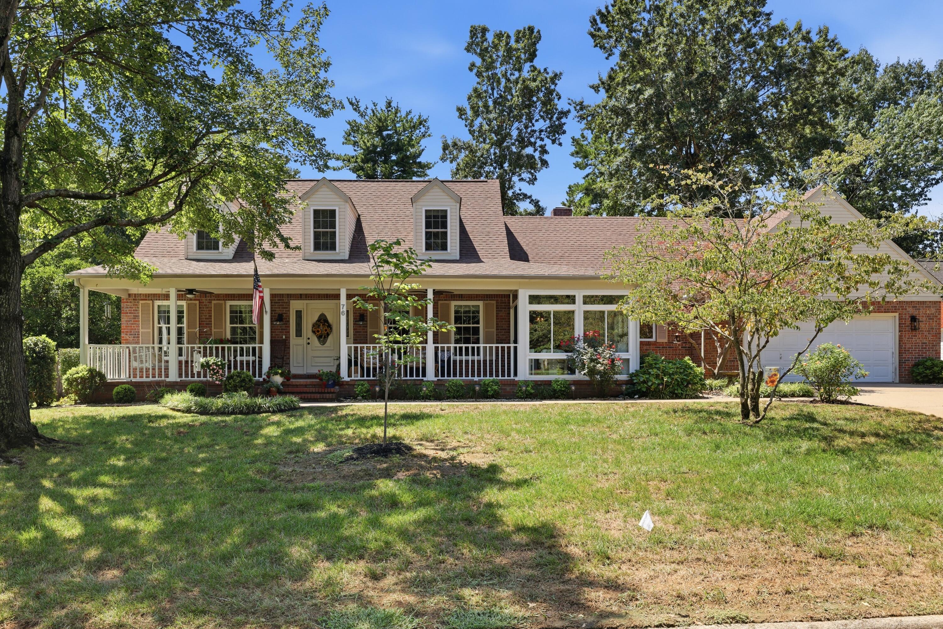 76 Martin Circle — photo