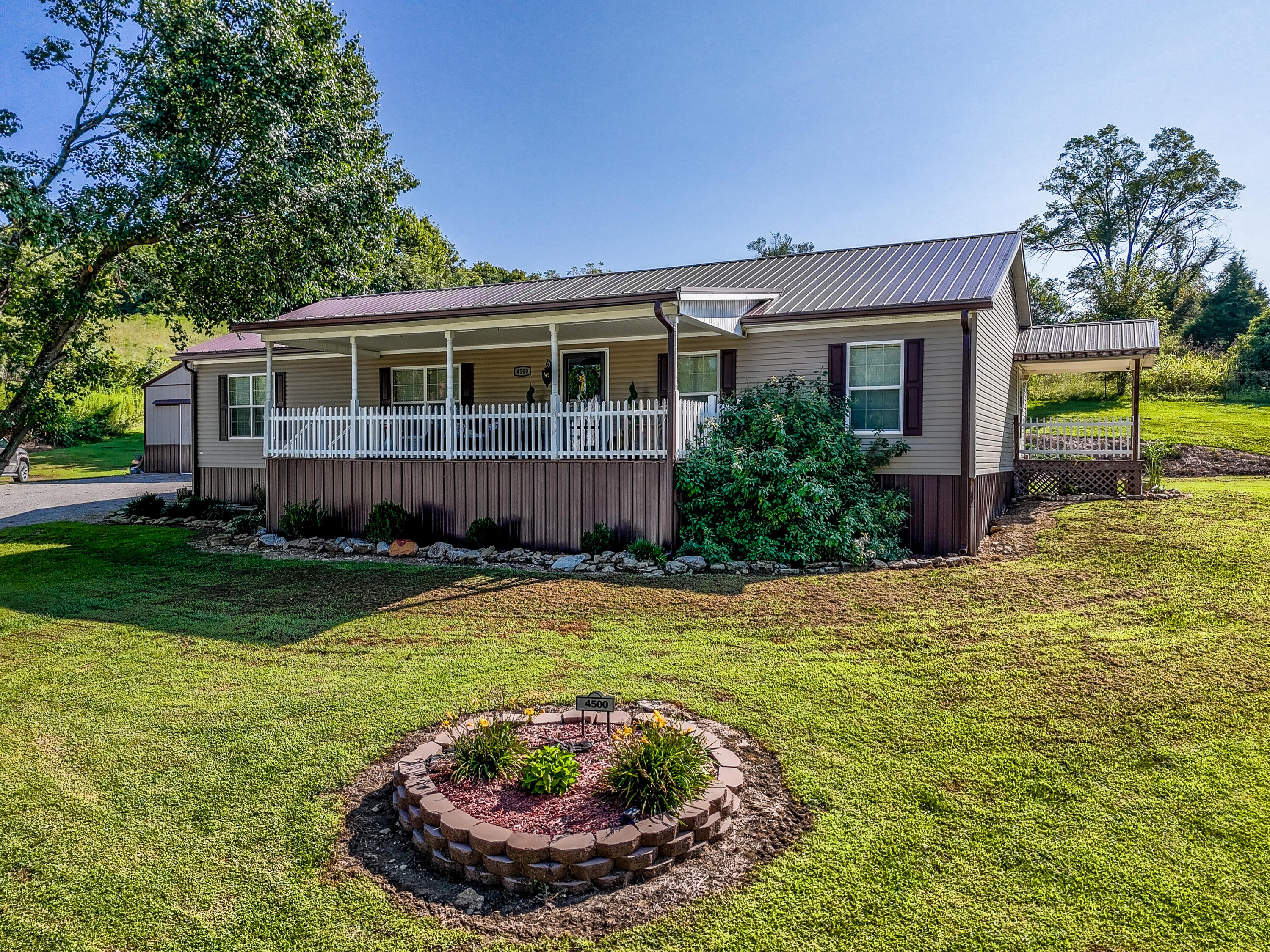 4500 Kentucky 36 — photo