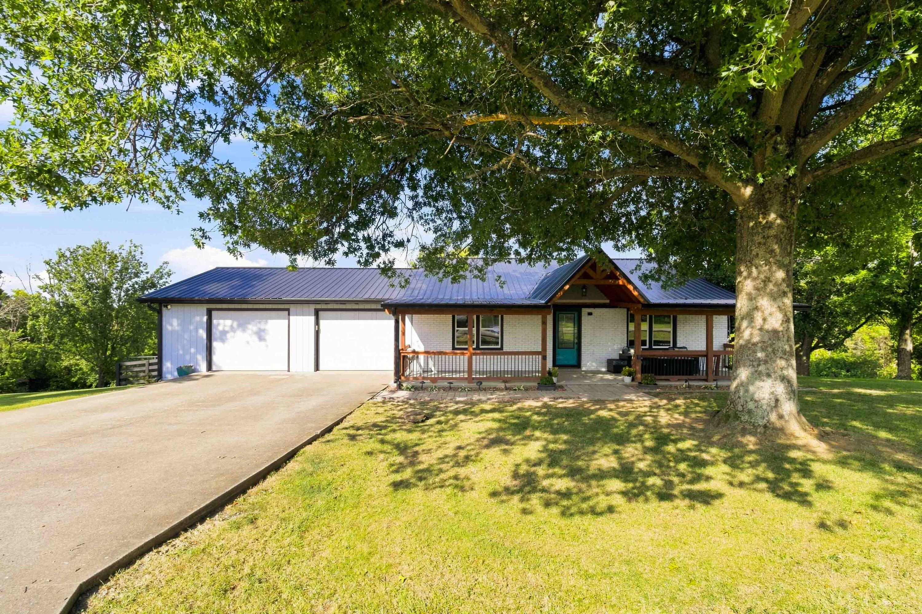 124 Dallas Drive — photo
