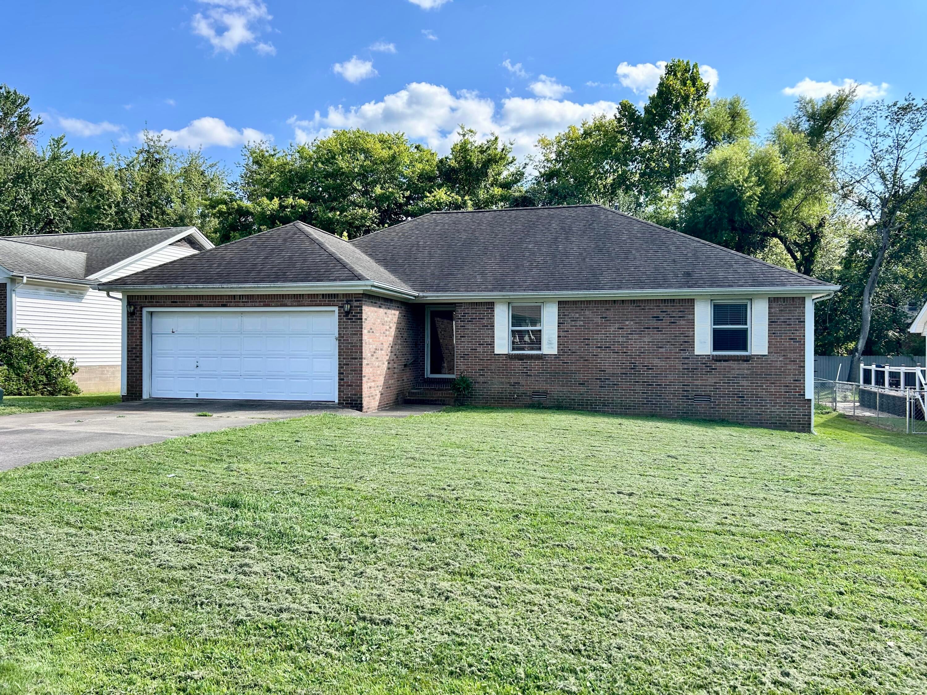 255 Hillington Drive — photo