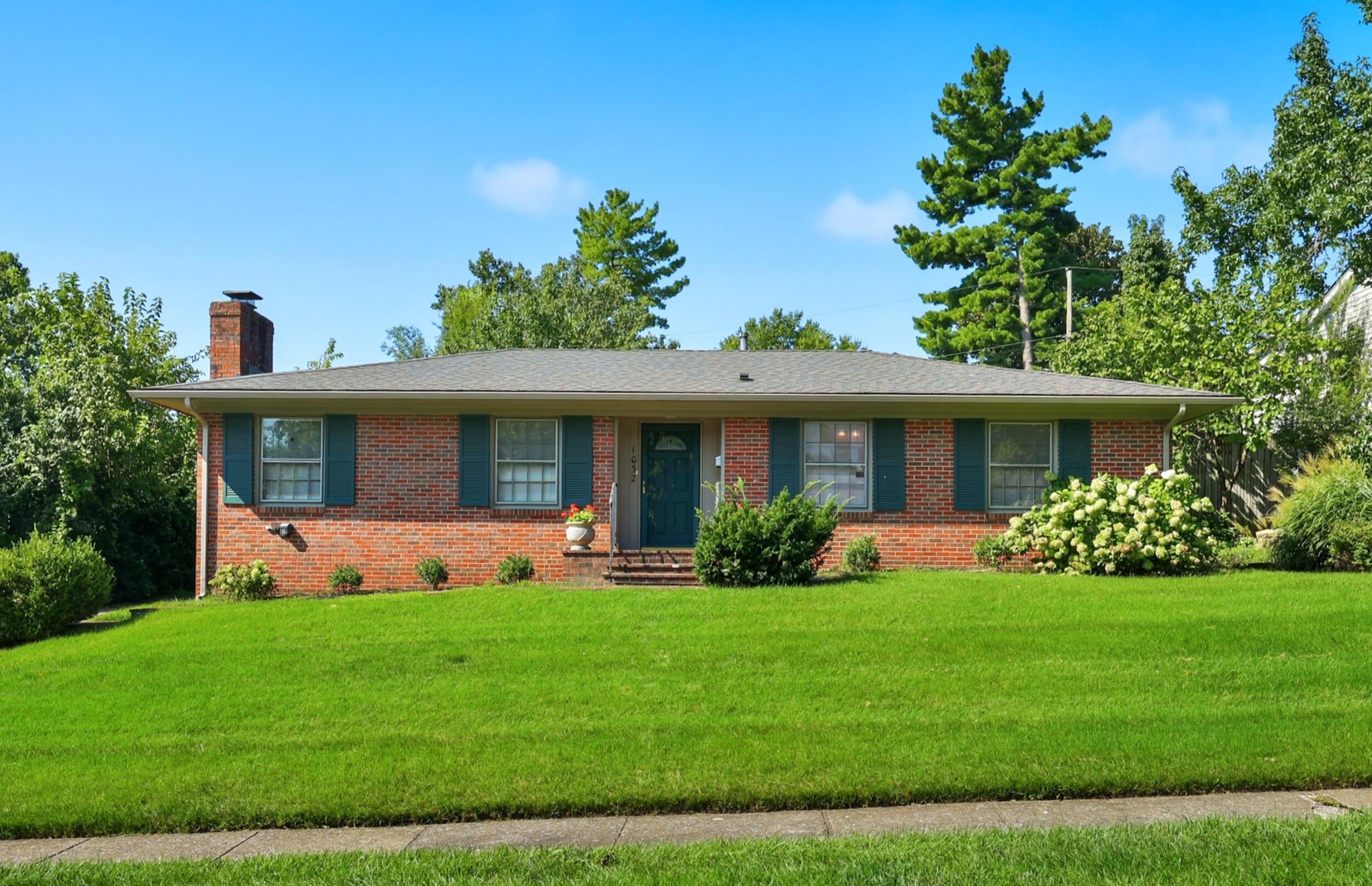 1032 Whitehall Place — photo