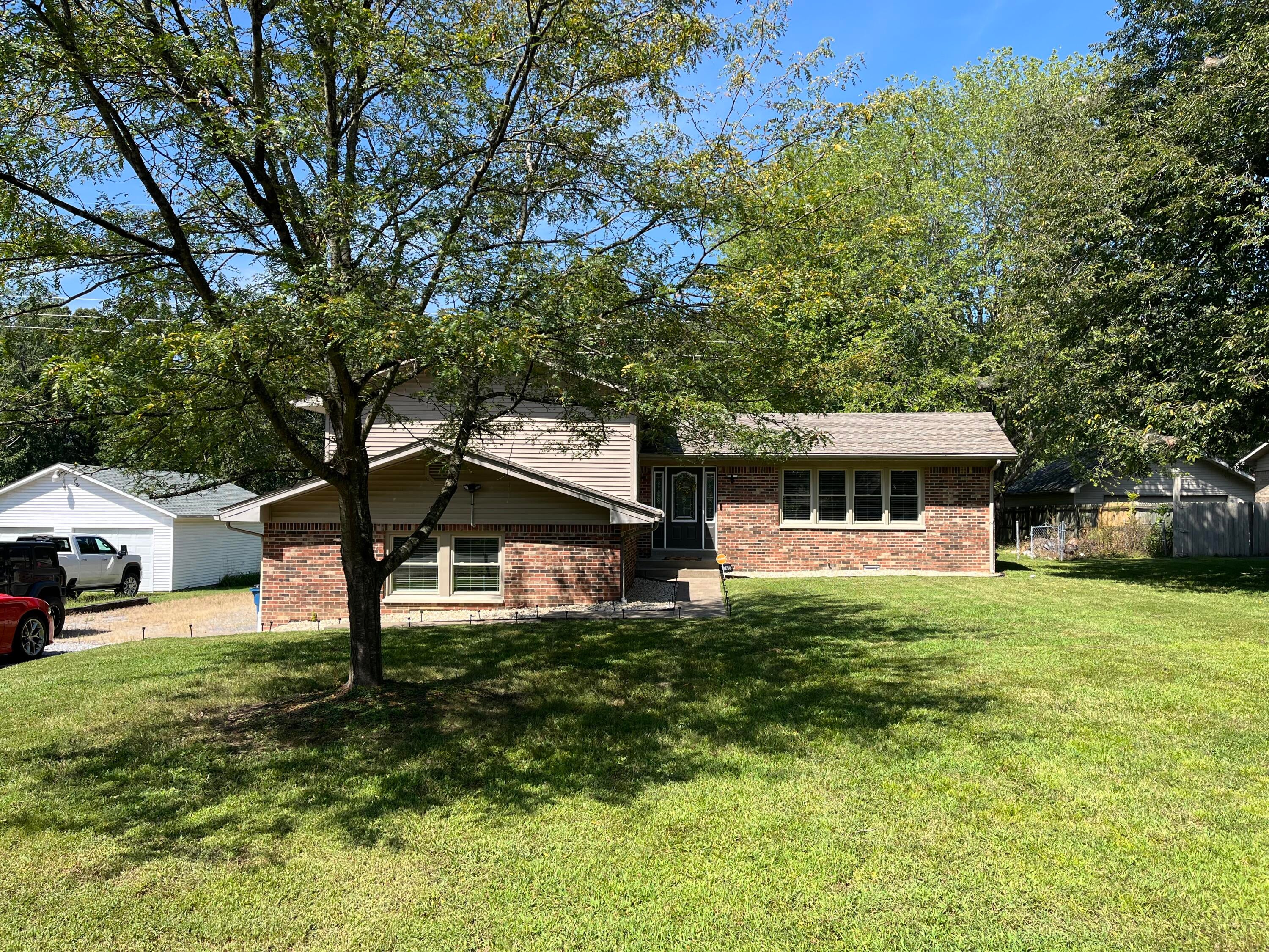 6740 Greenfield Drive — photo