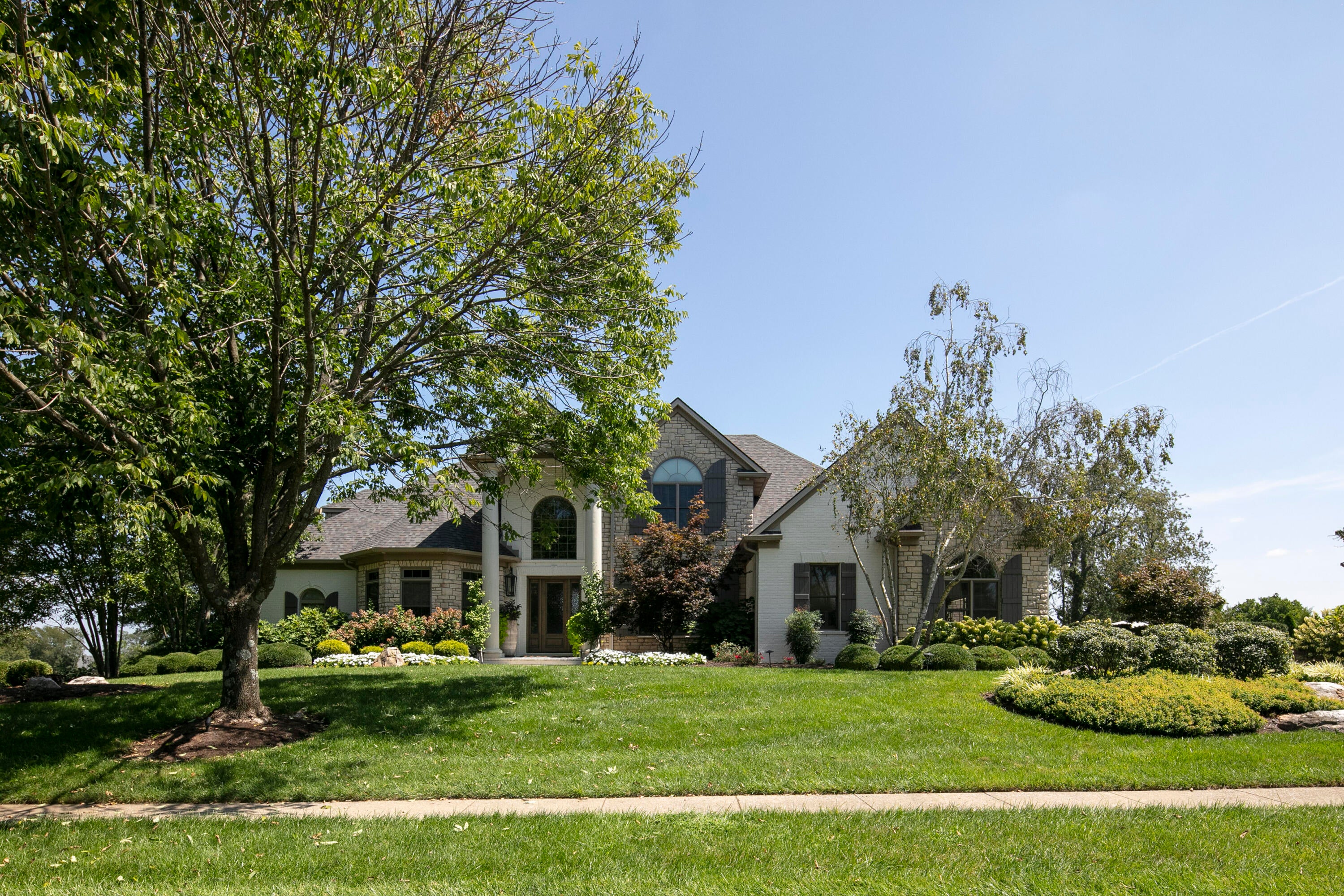 207 Eagle Drive — photo