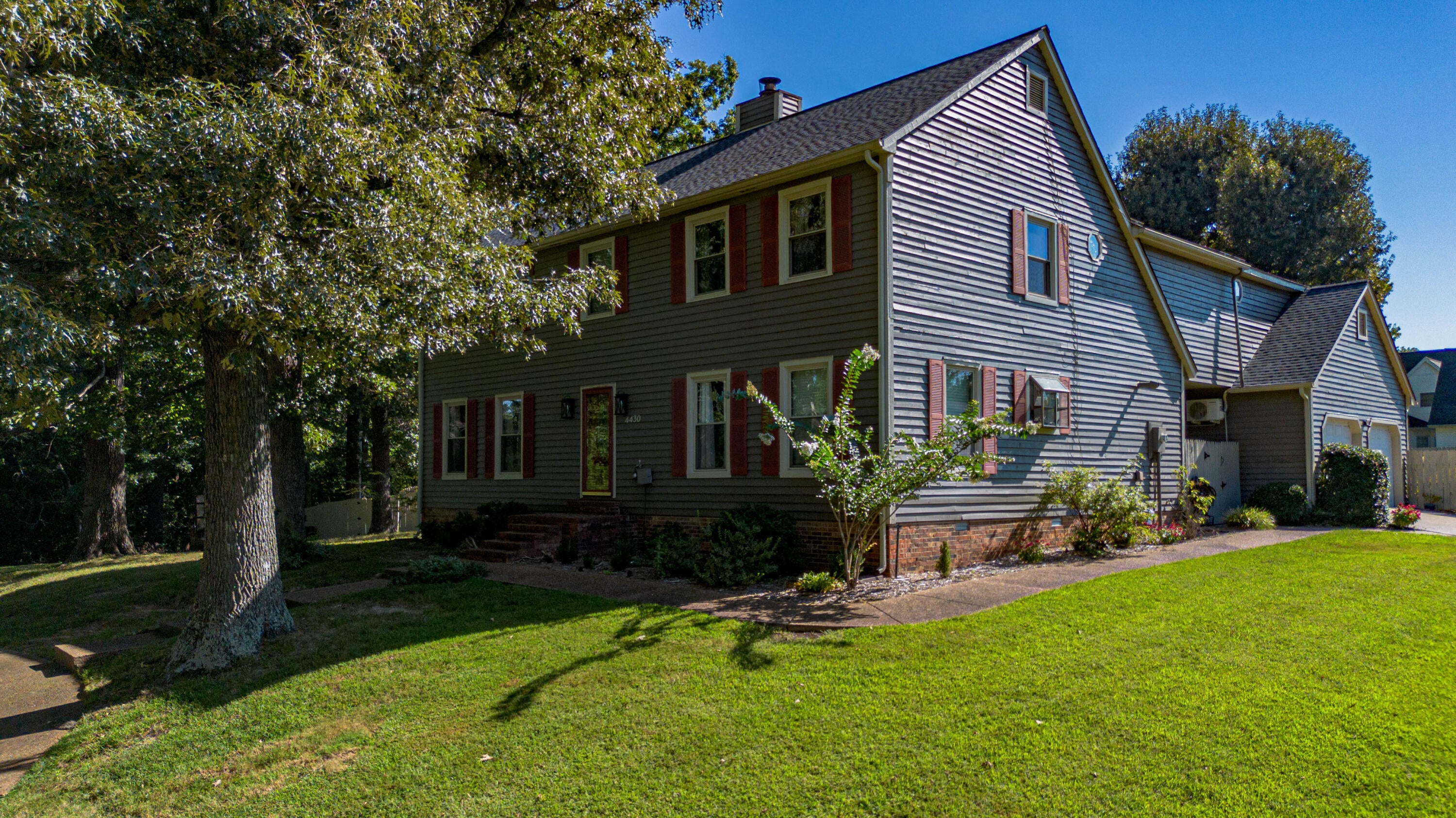 4430 US. 45 S — photo