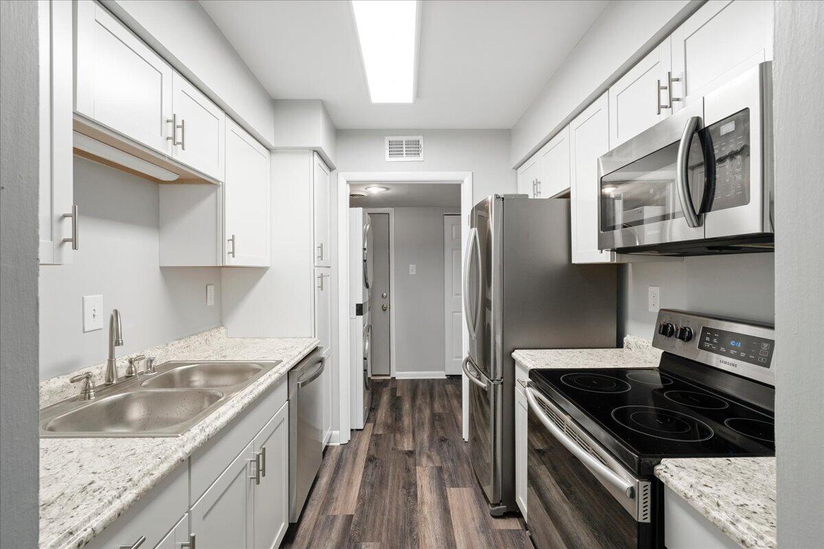 750 Shaker Drive 423 — photo