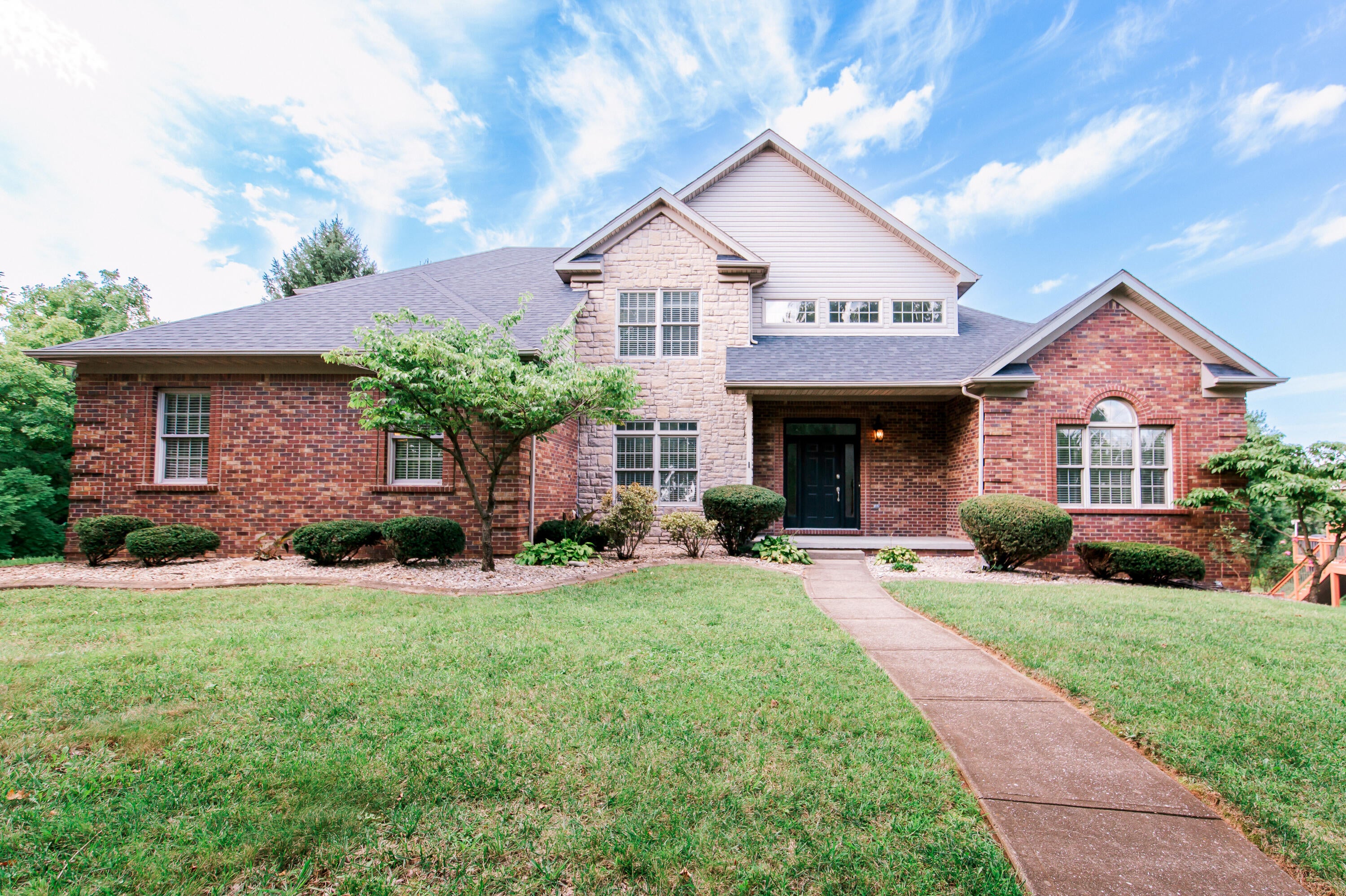 1273 Litchfield Lane — photo