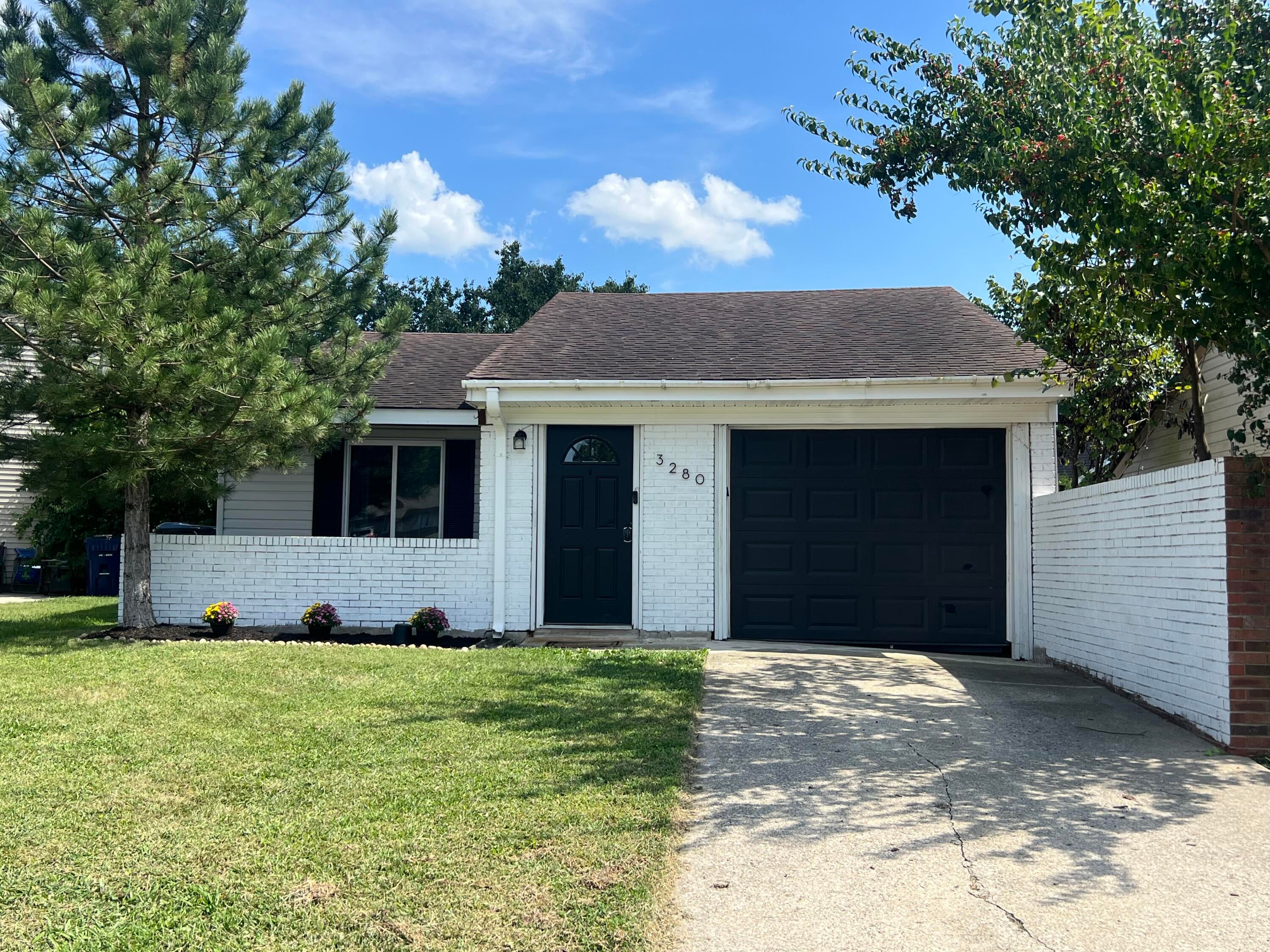 3280 Valhalla Drive — photo