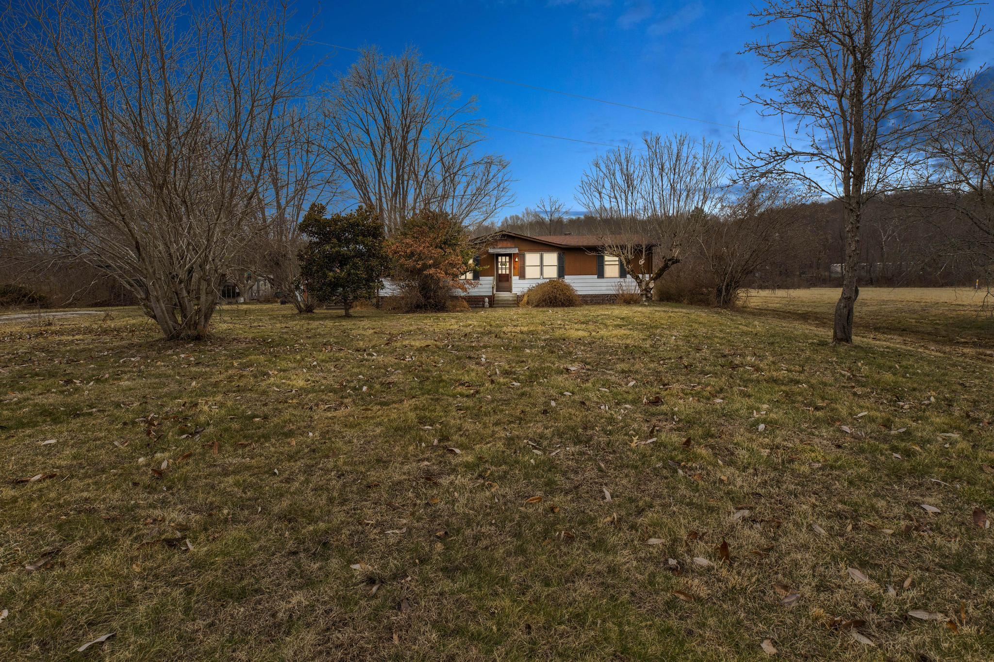 8340 Levee Road — photo