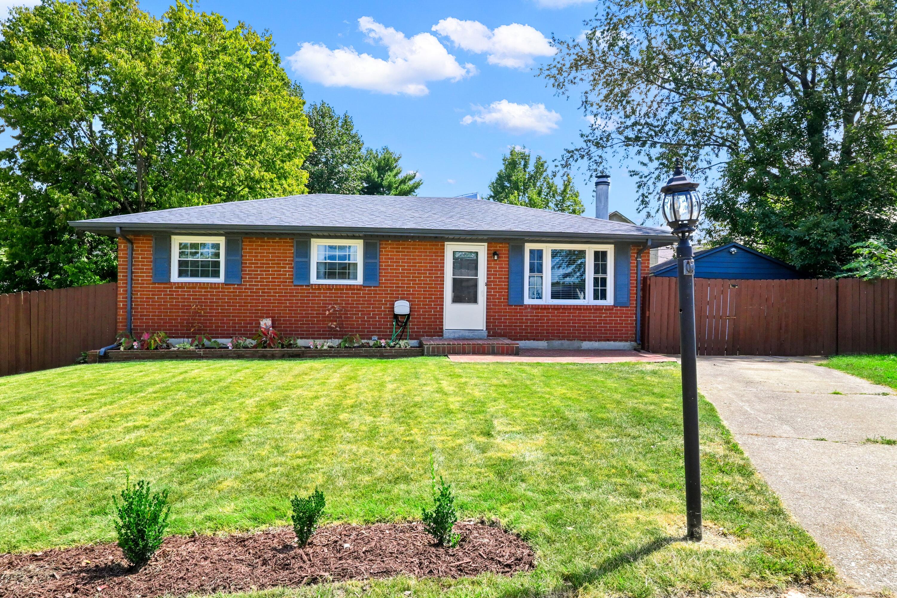 378 Clearwood Court — photo