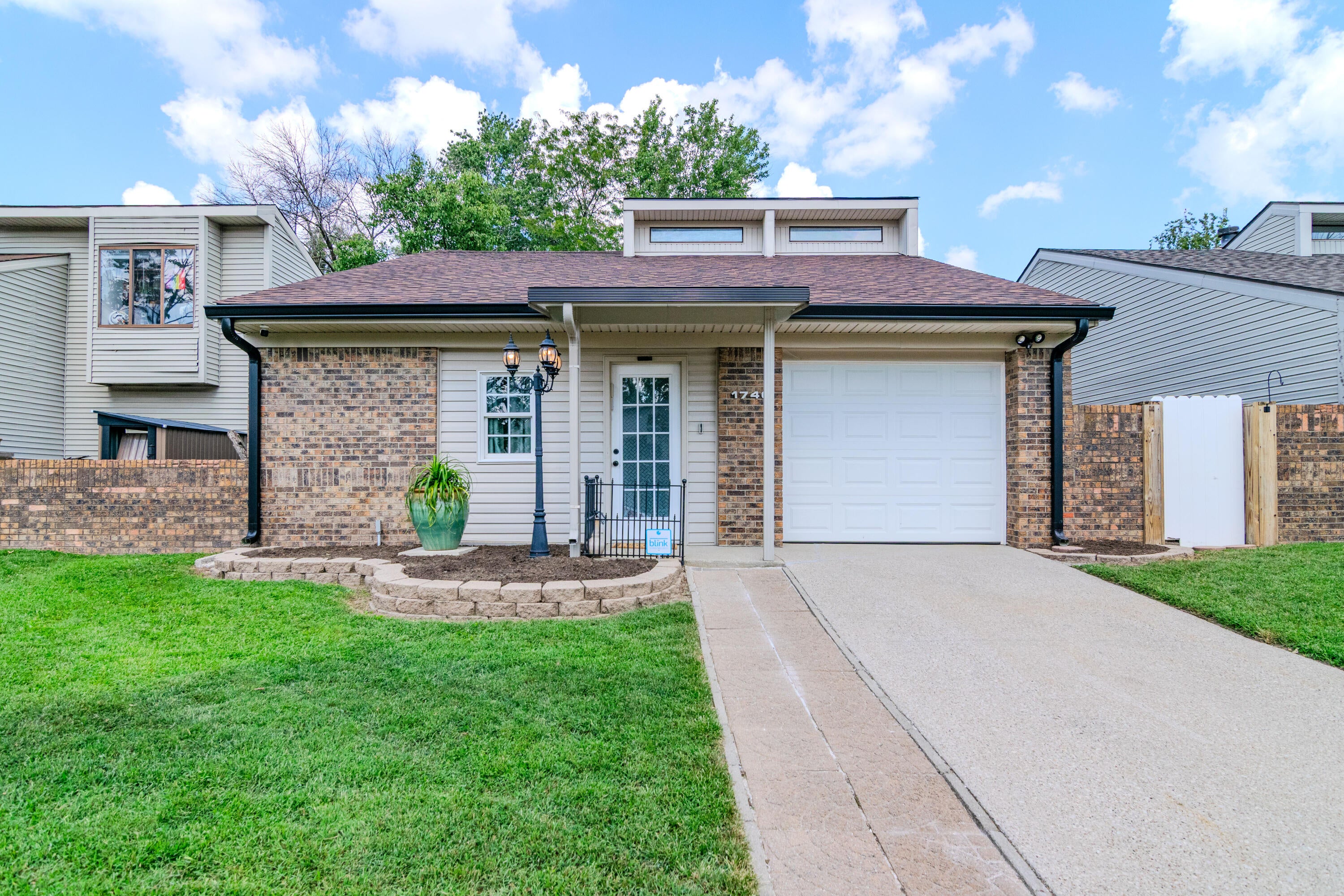 1740 Prairie Circle — photo