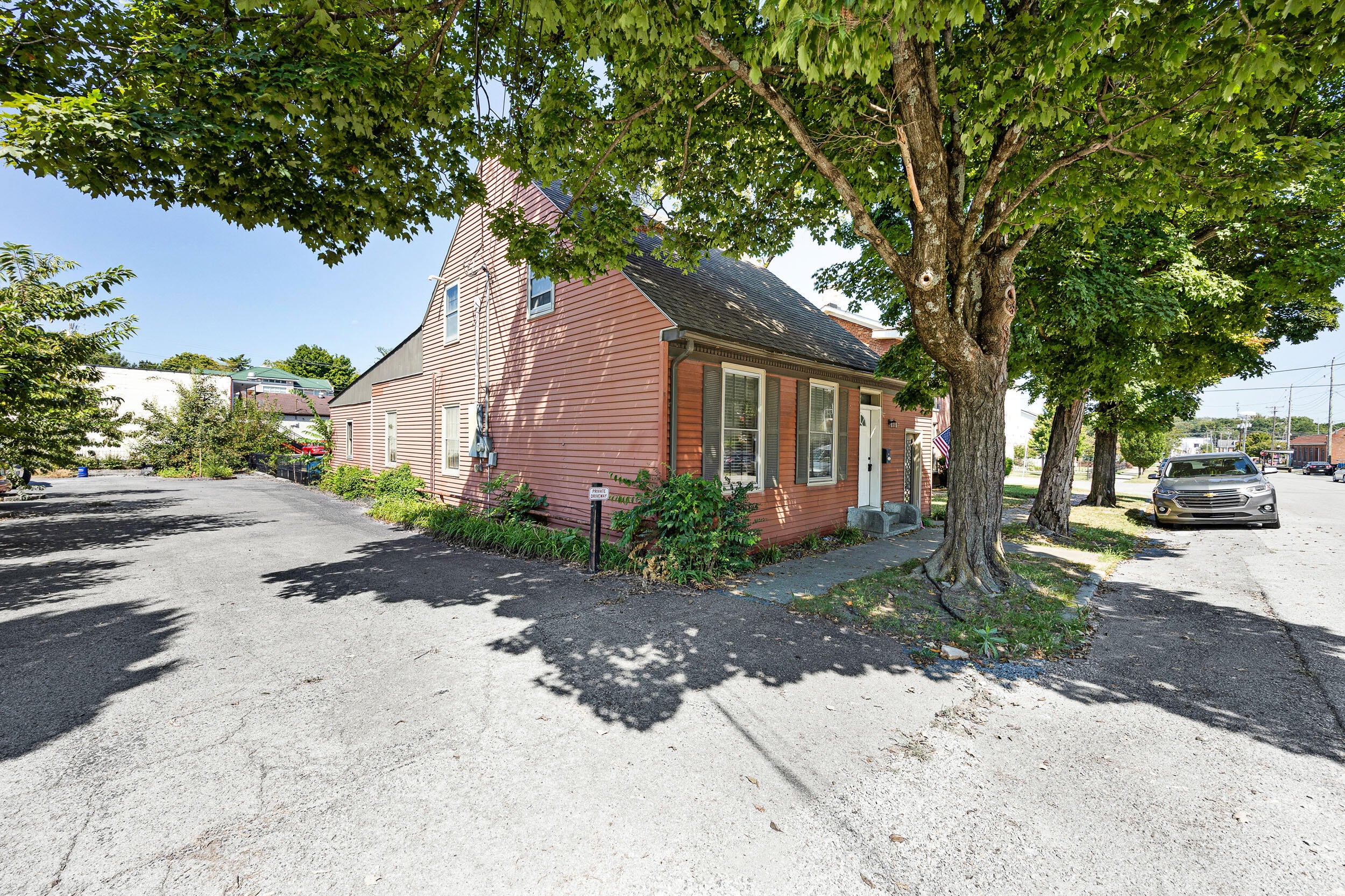 206 S Chiles Street — photo