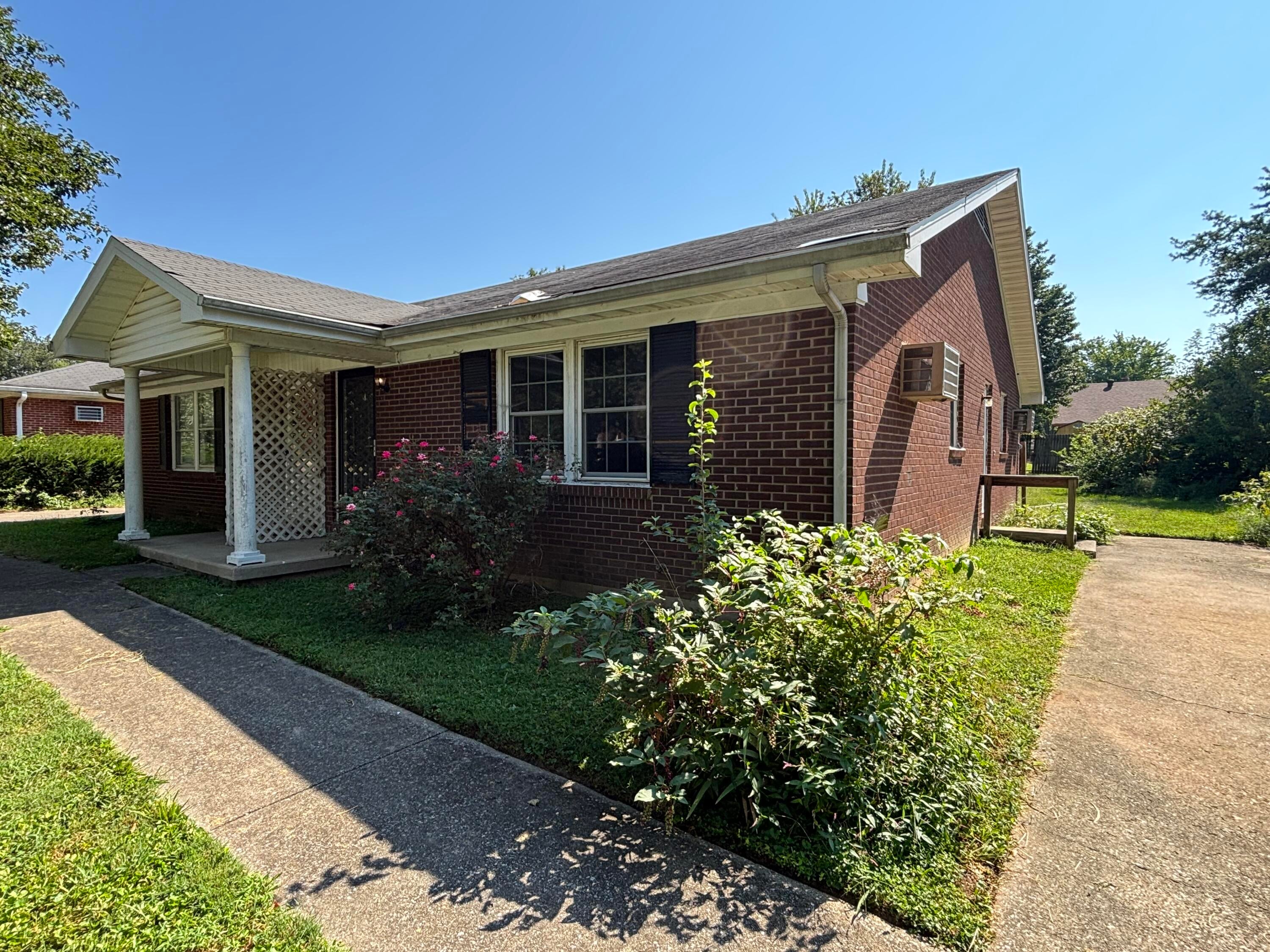 330 Garden Park Drive — photo