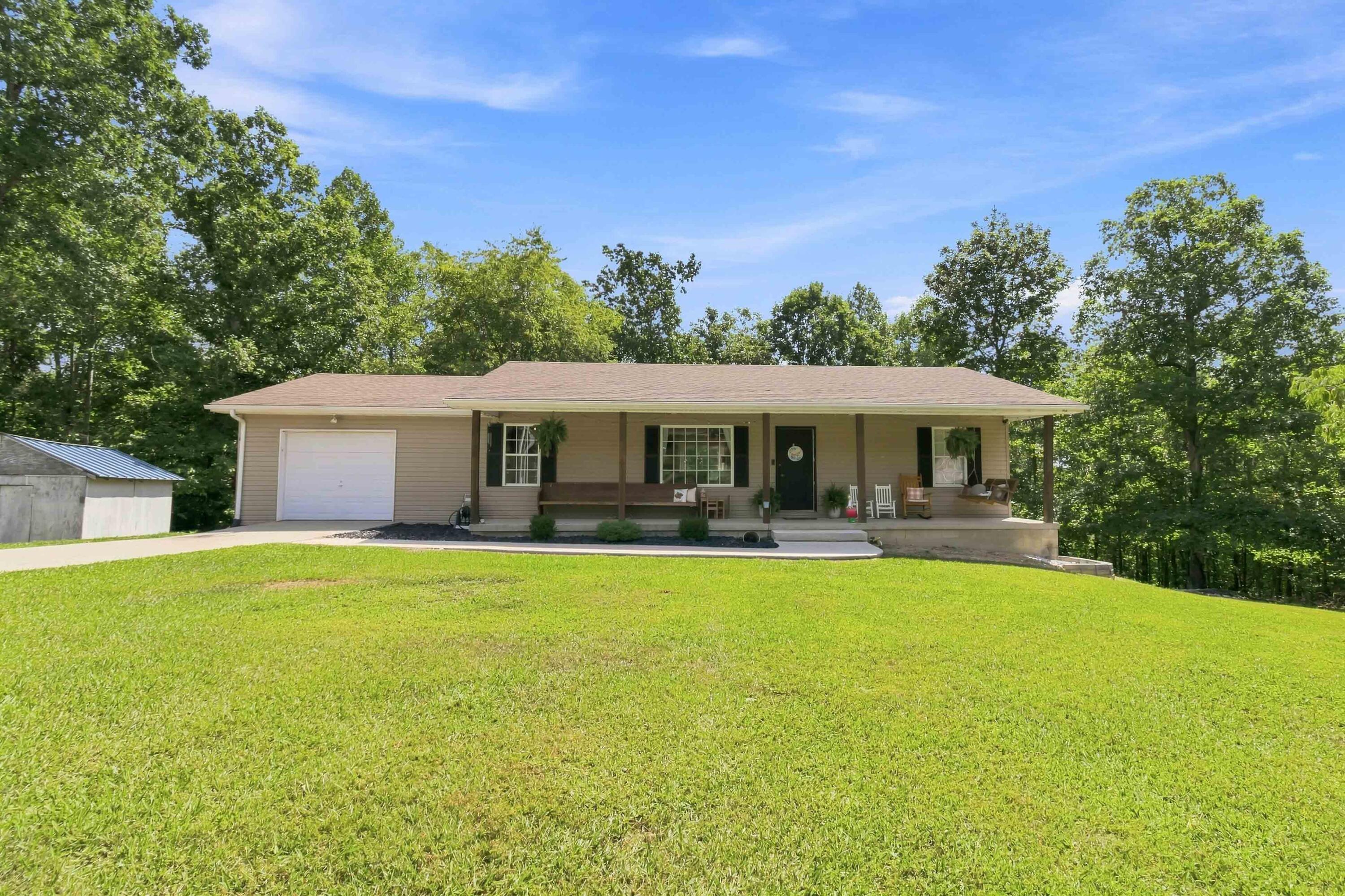 41 Rose Of Sharon Drive — photo