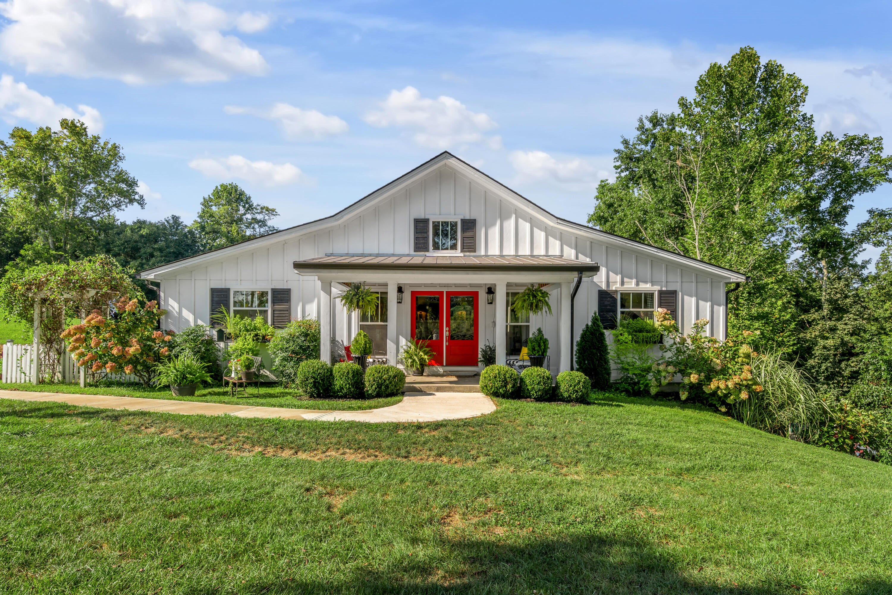 3072 Sugar Creek Pike — photo