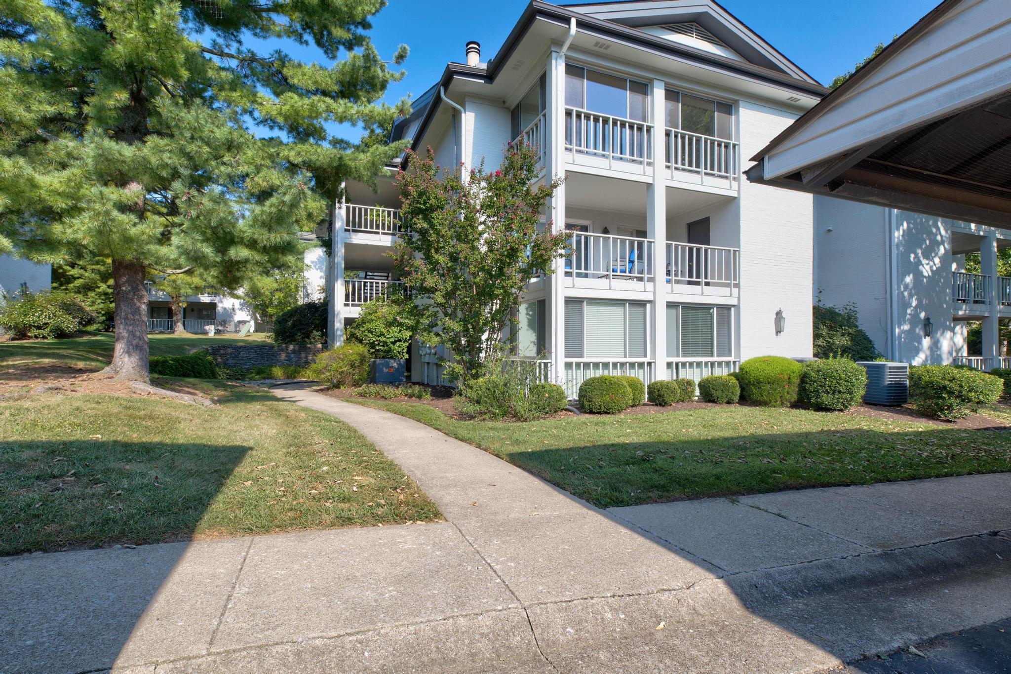 395 Redding Road 242 — photo
