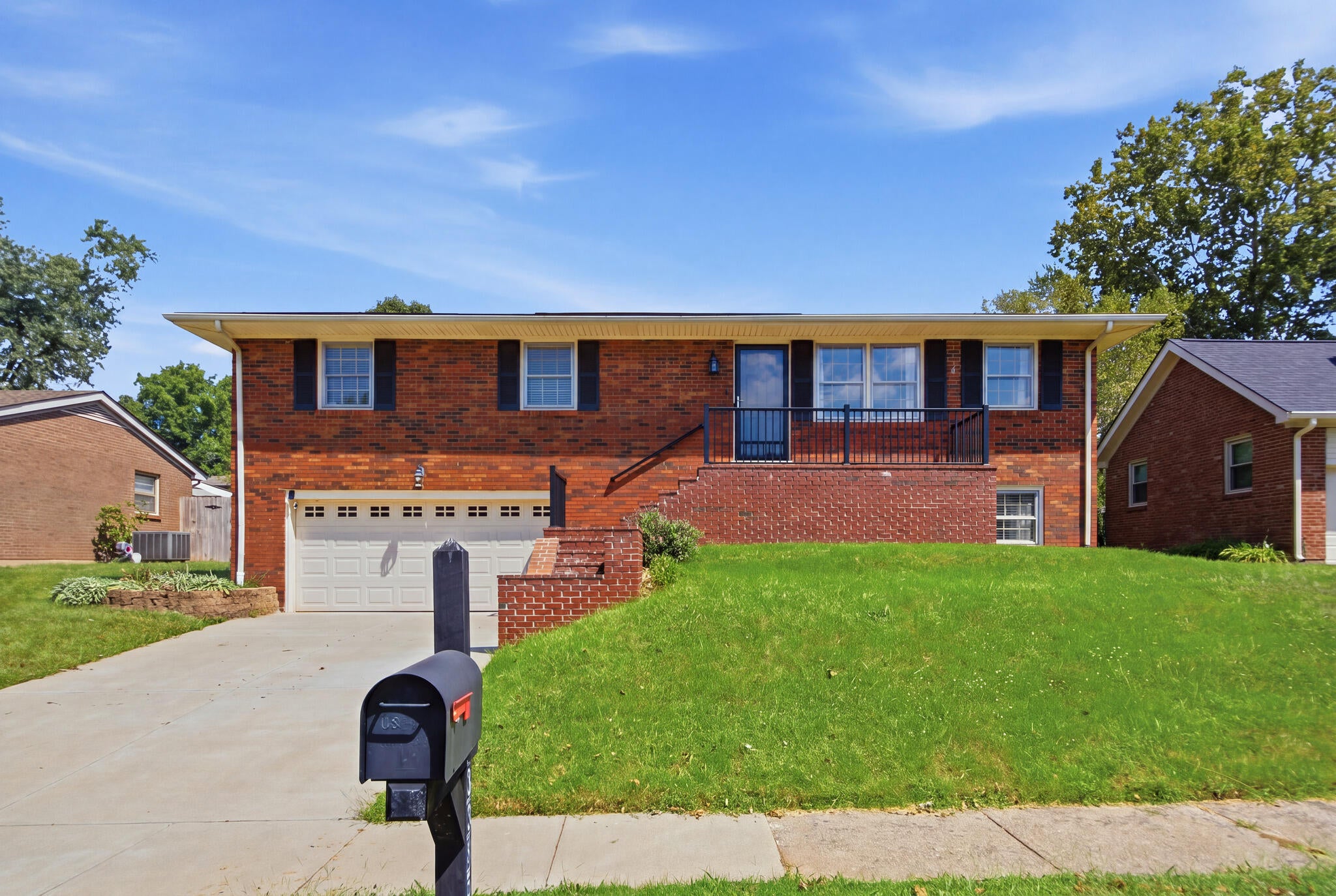 3385 Fraserdale Drive — photo
