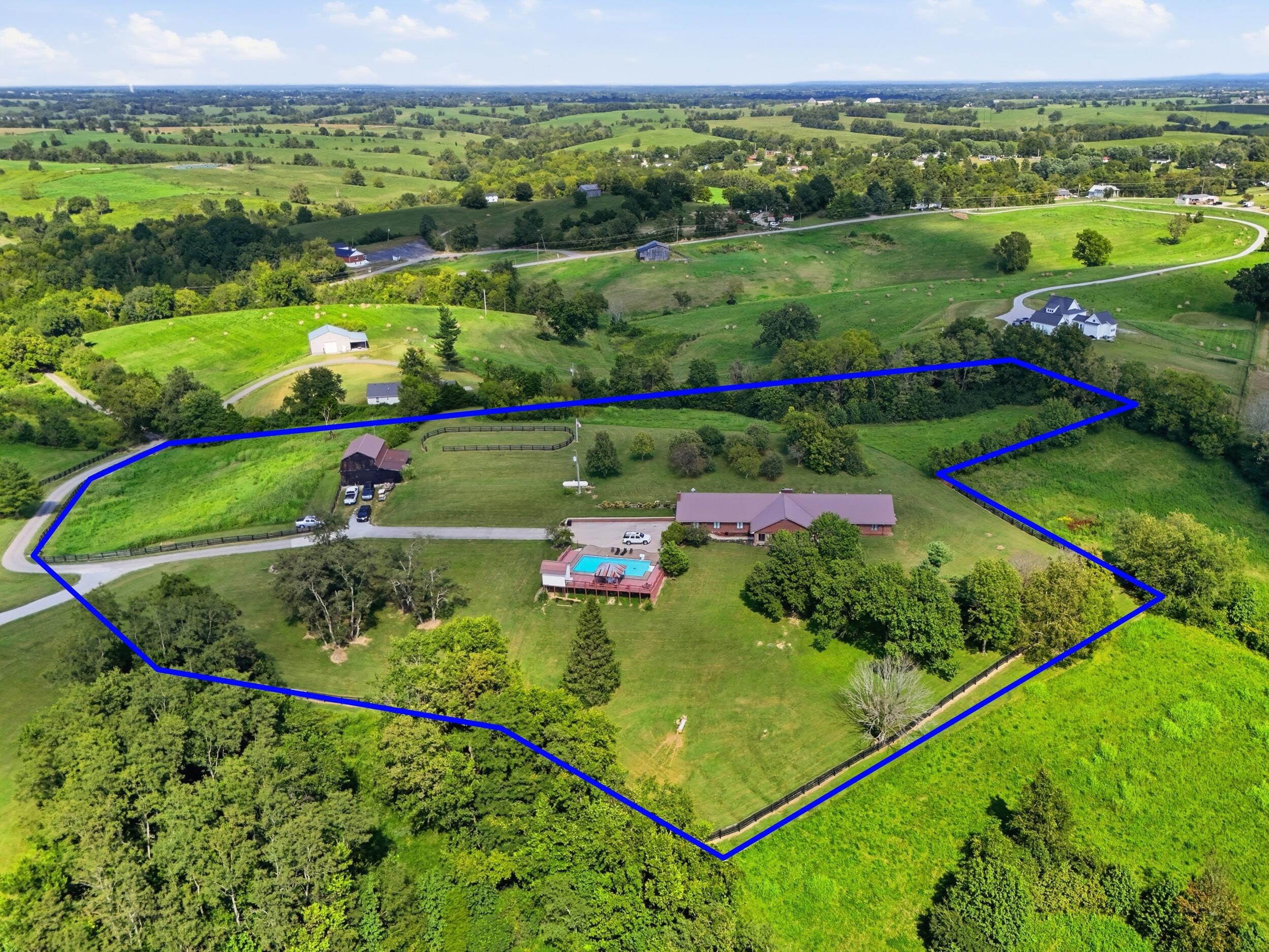 1070 Jacks Creek Road — photo