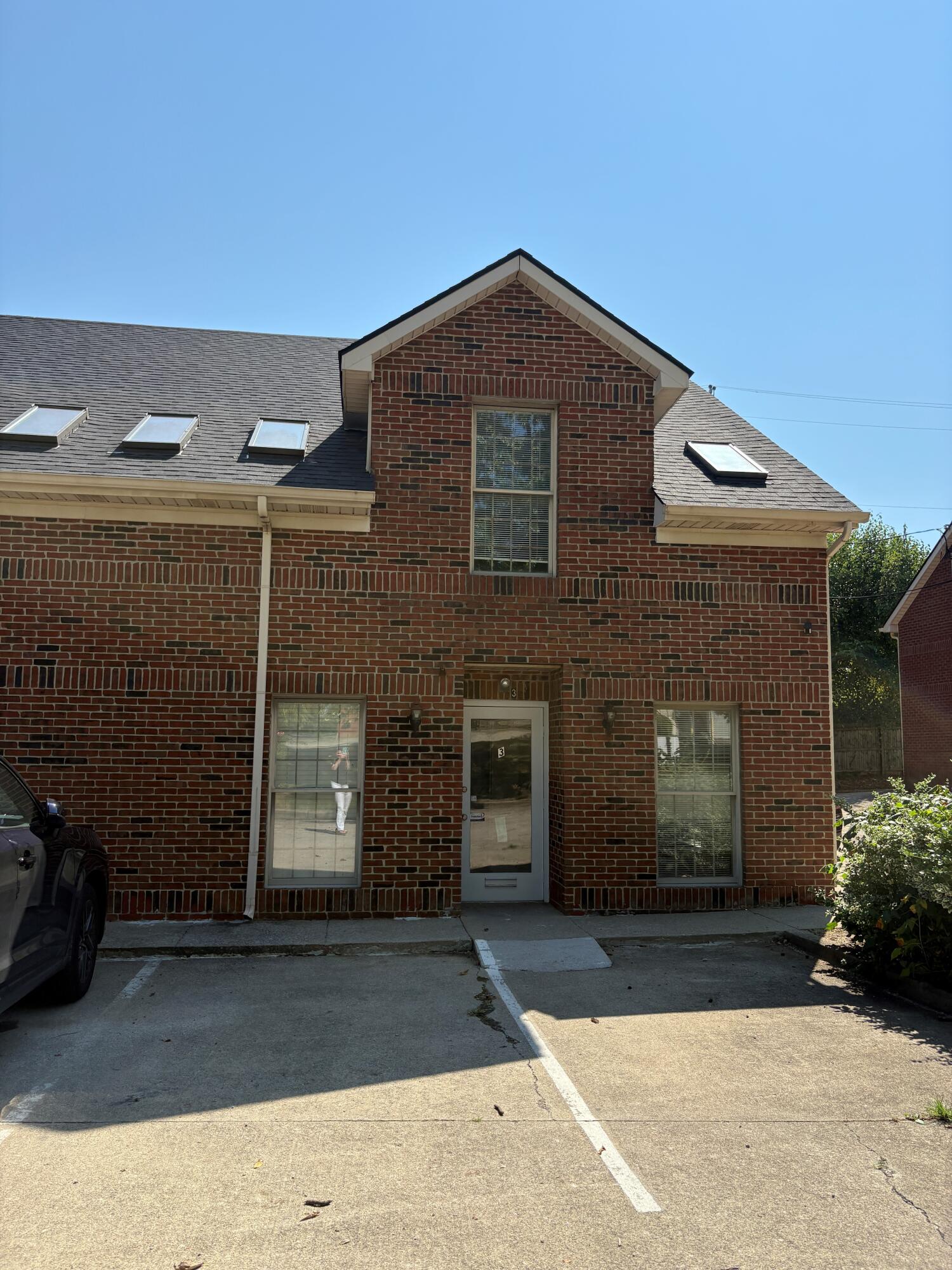 120 Dennis Drive 3 — photo