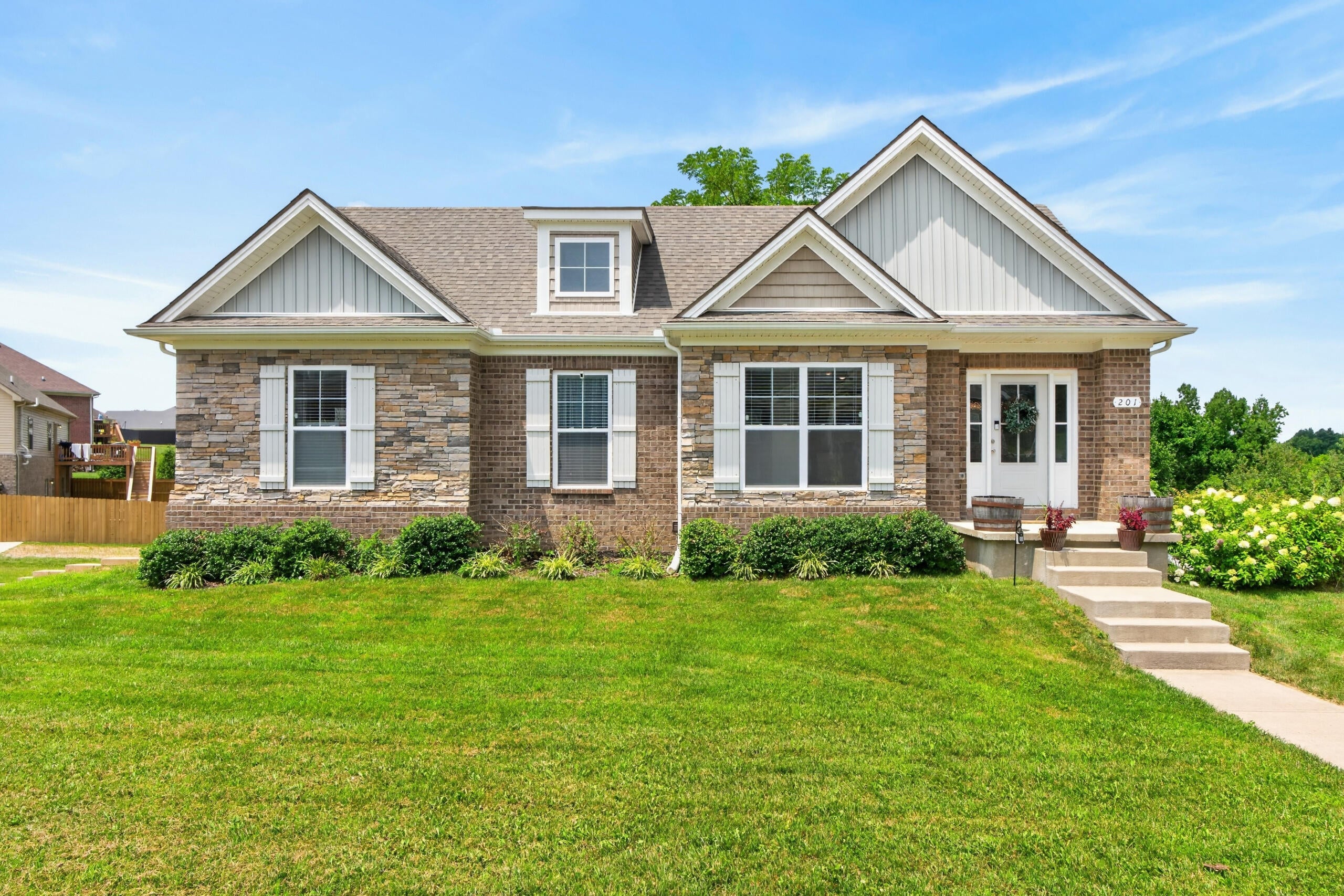 201 James Thomas Way — photo
