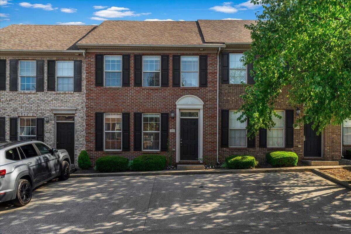 1145 Appian Crossing Way 205 — photo