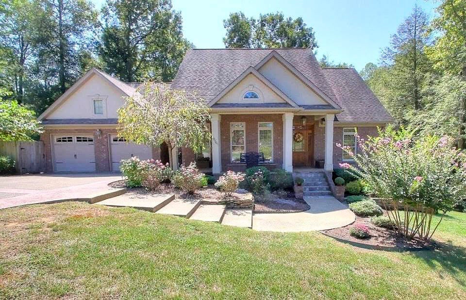 139 Briar Lane — photo
